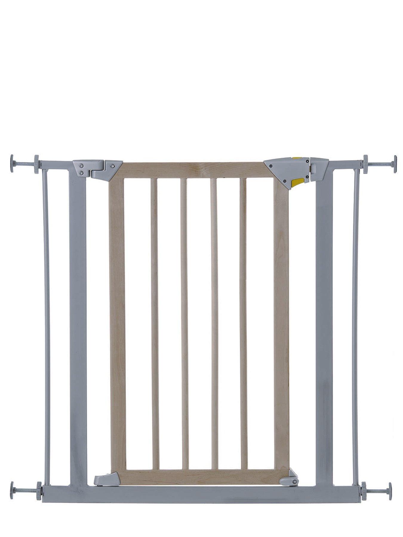 Delux Wood and Metal Safety Baby Gate Delux Wood and Metal Safety Baby Gate