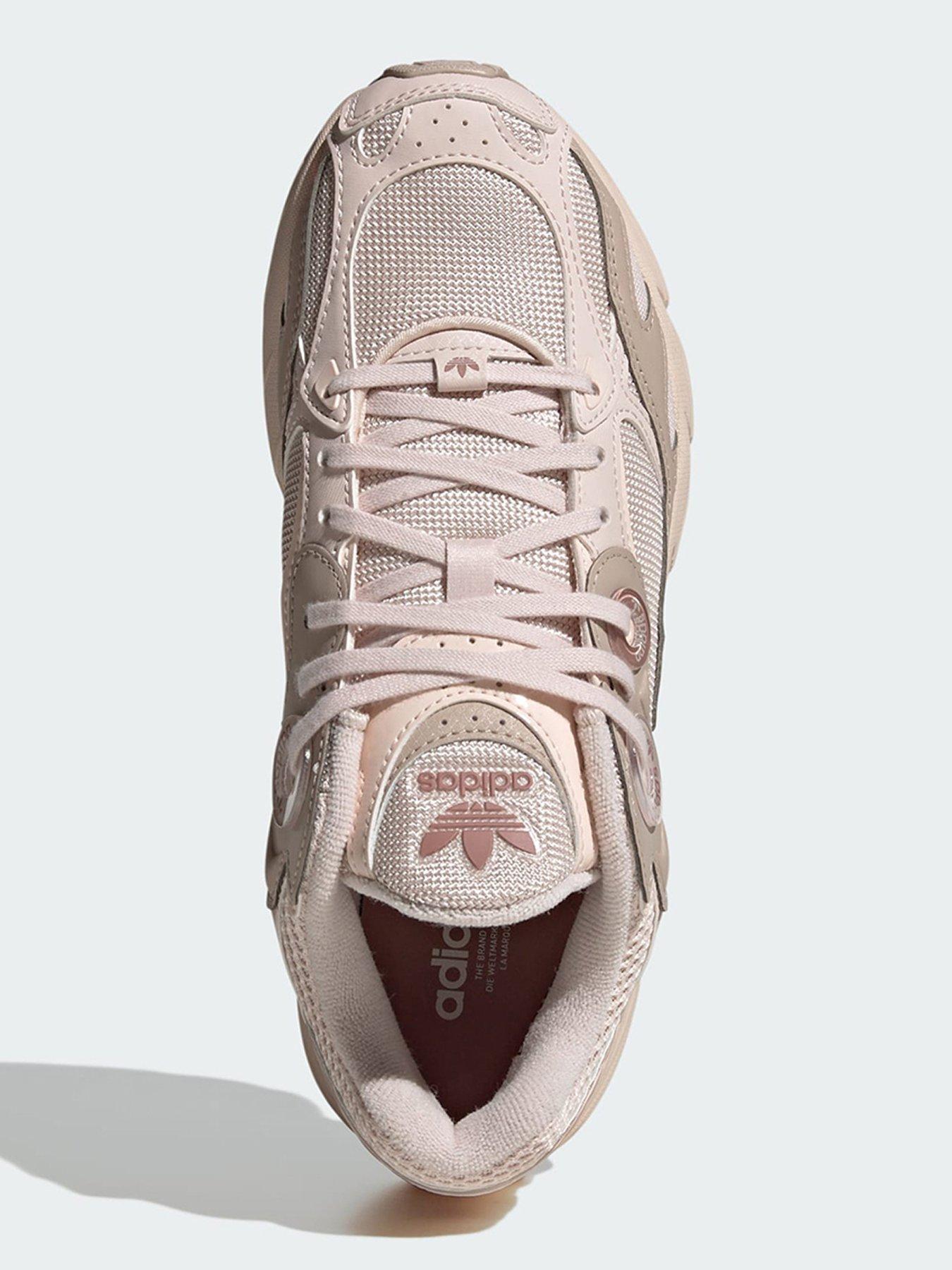 Image 4 of 7 of adidas Originals Astir Shoes