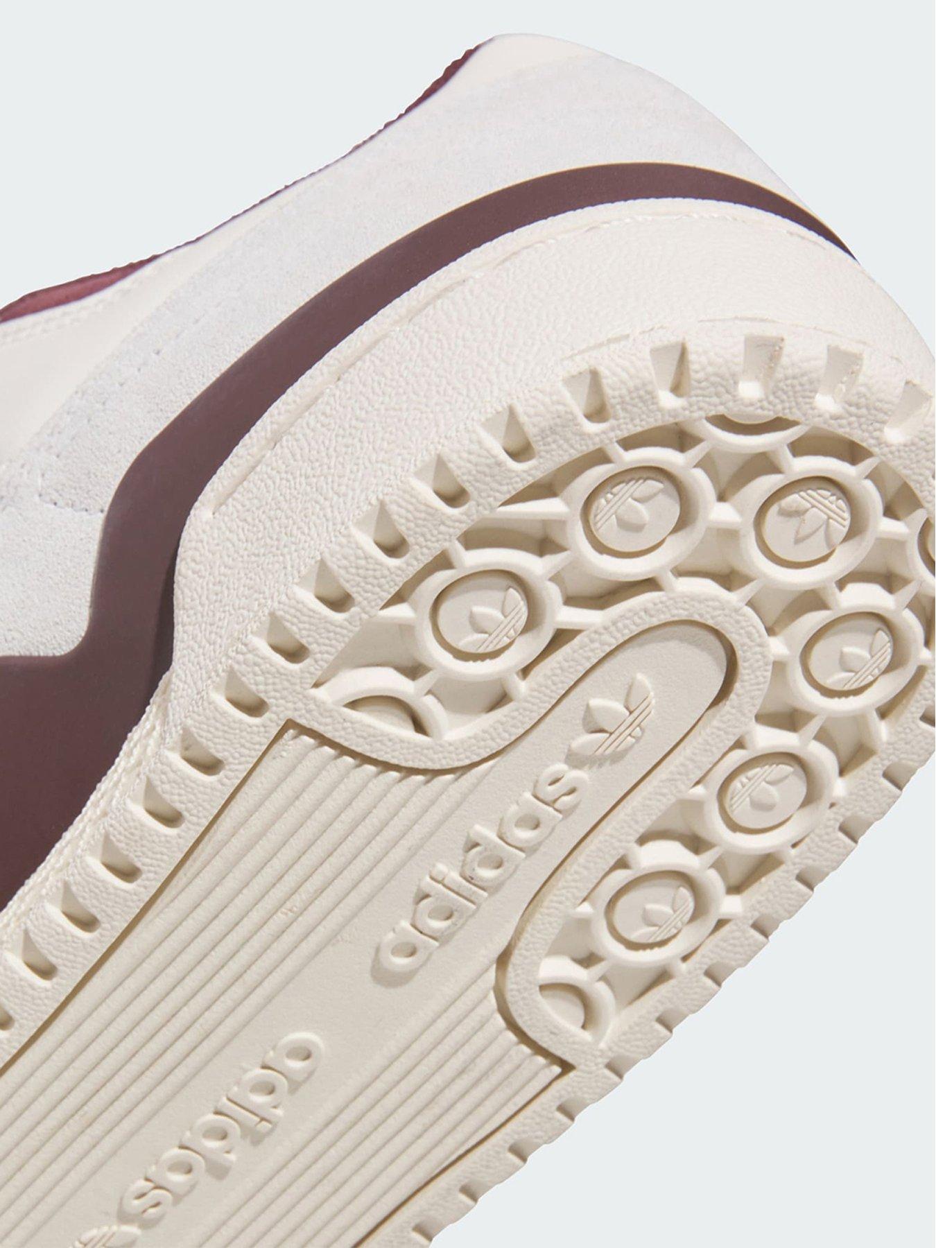 Image 7 of 7 of adidas Originals Forum Low CL Shoes