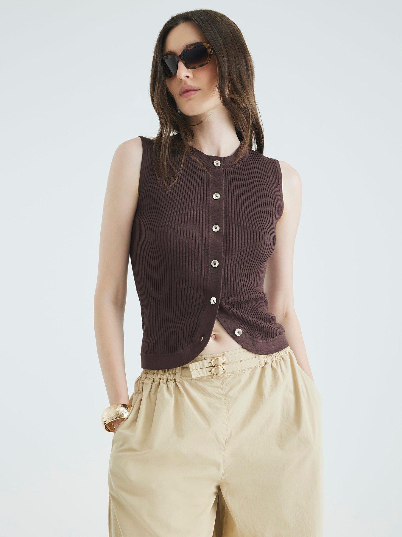 Image 1 of 4 of River Island Curved Hem Ribbed Top
