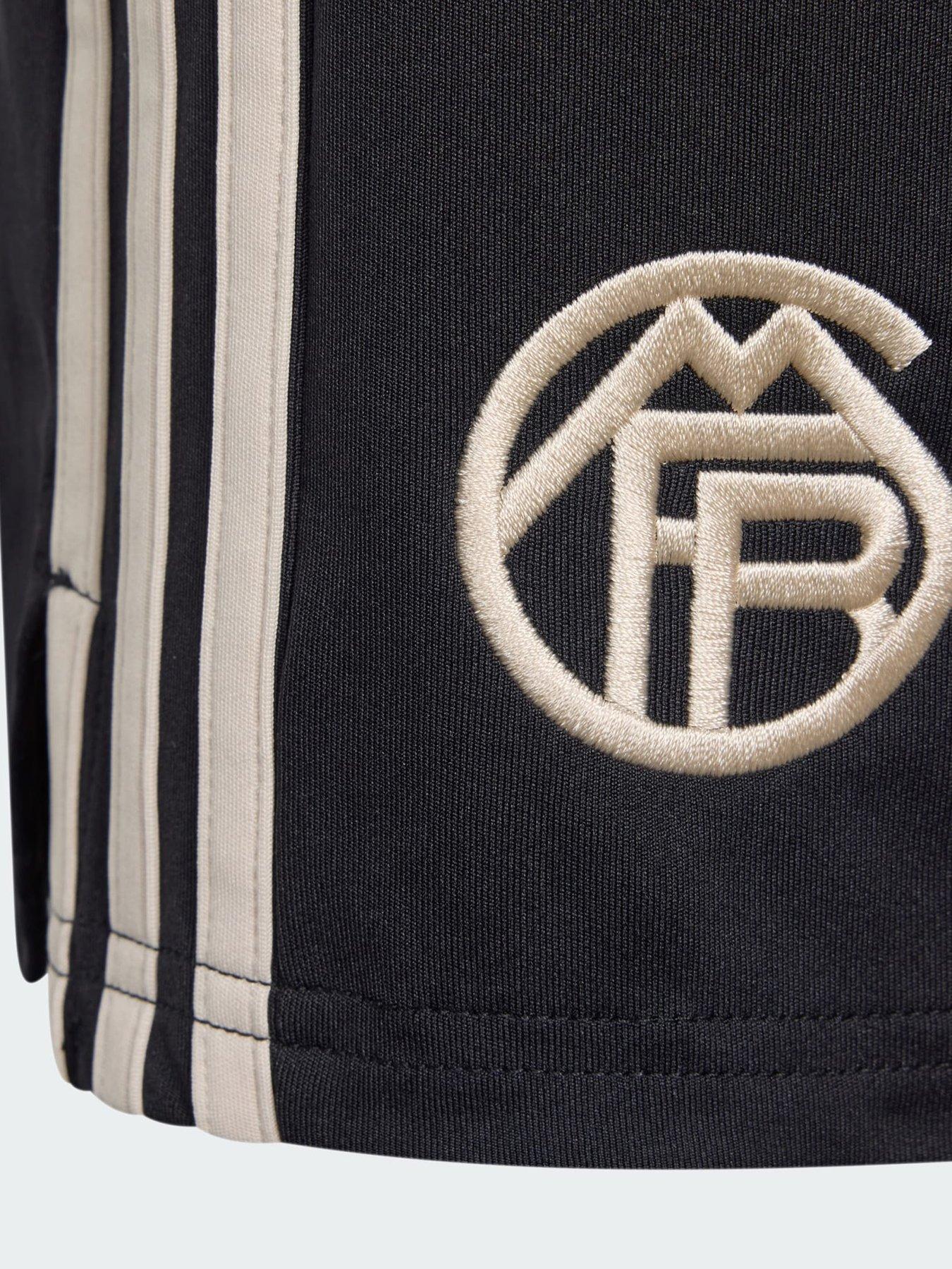 Image 4 of 5 of adidas FC Bayern 25/26 Third Shorts