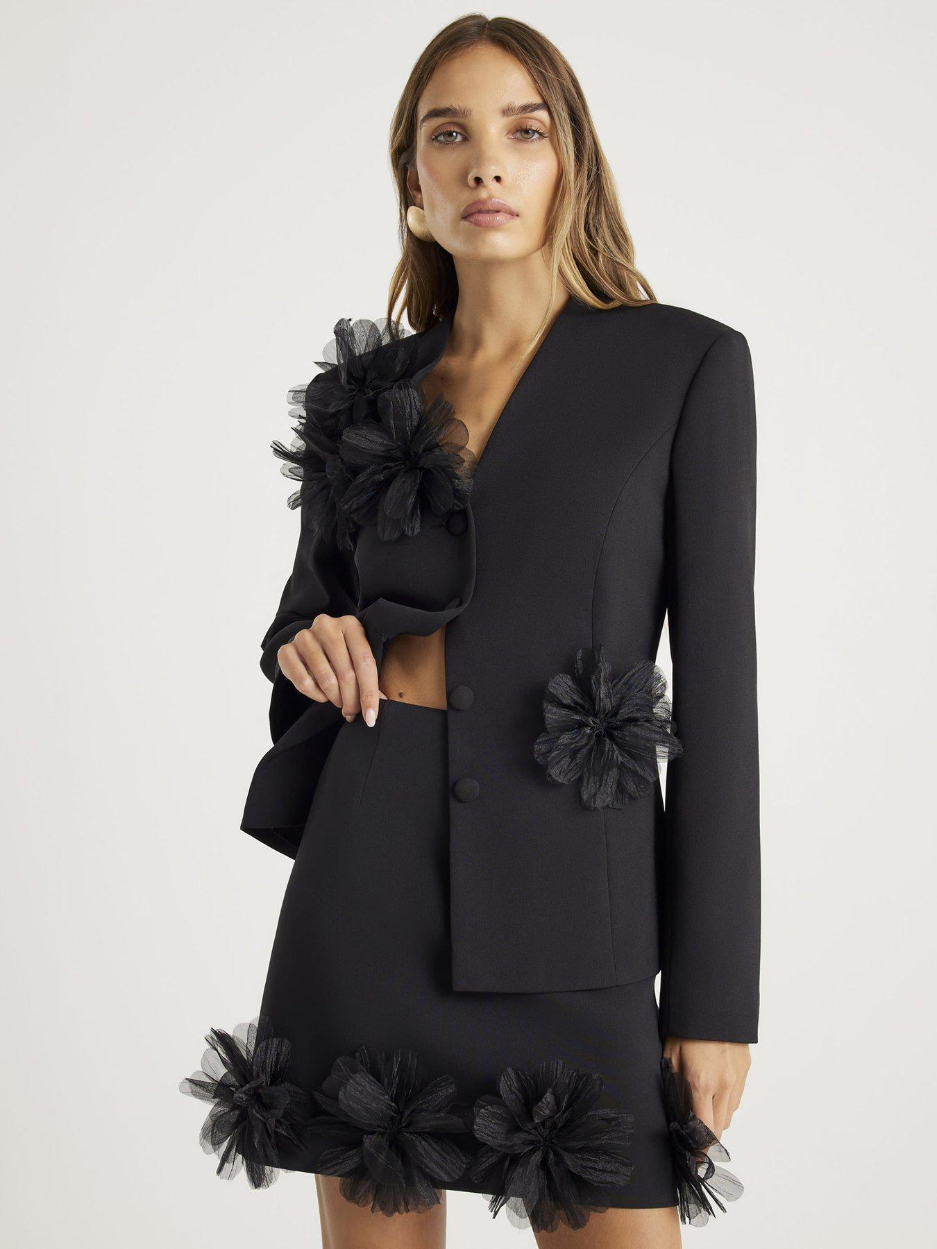 Image 1 of 4 of River Island 3d Flower Mini Skirt - Black