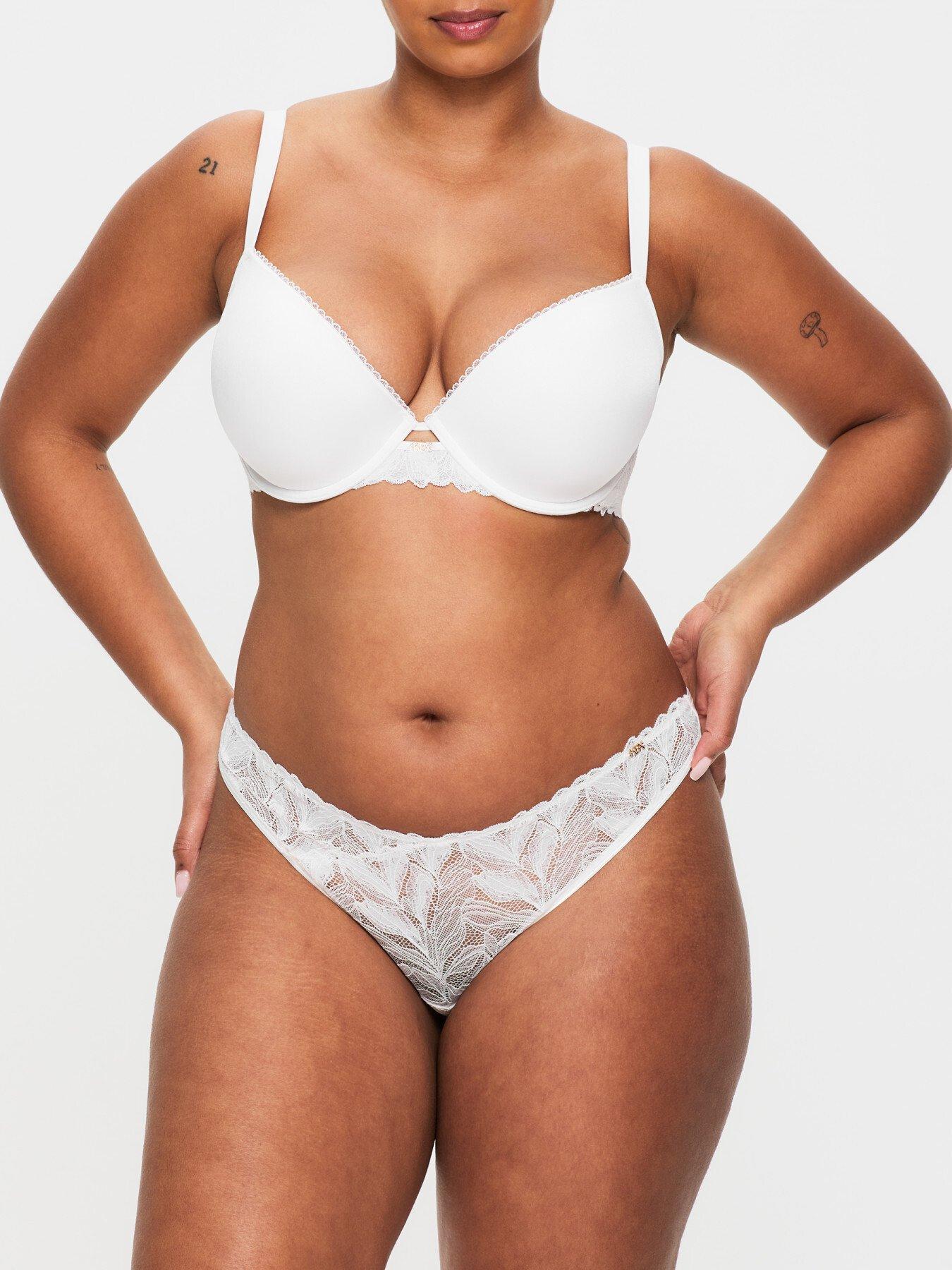 front image of kbx-harper-smooth-padded-plunge-bra