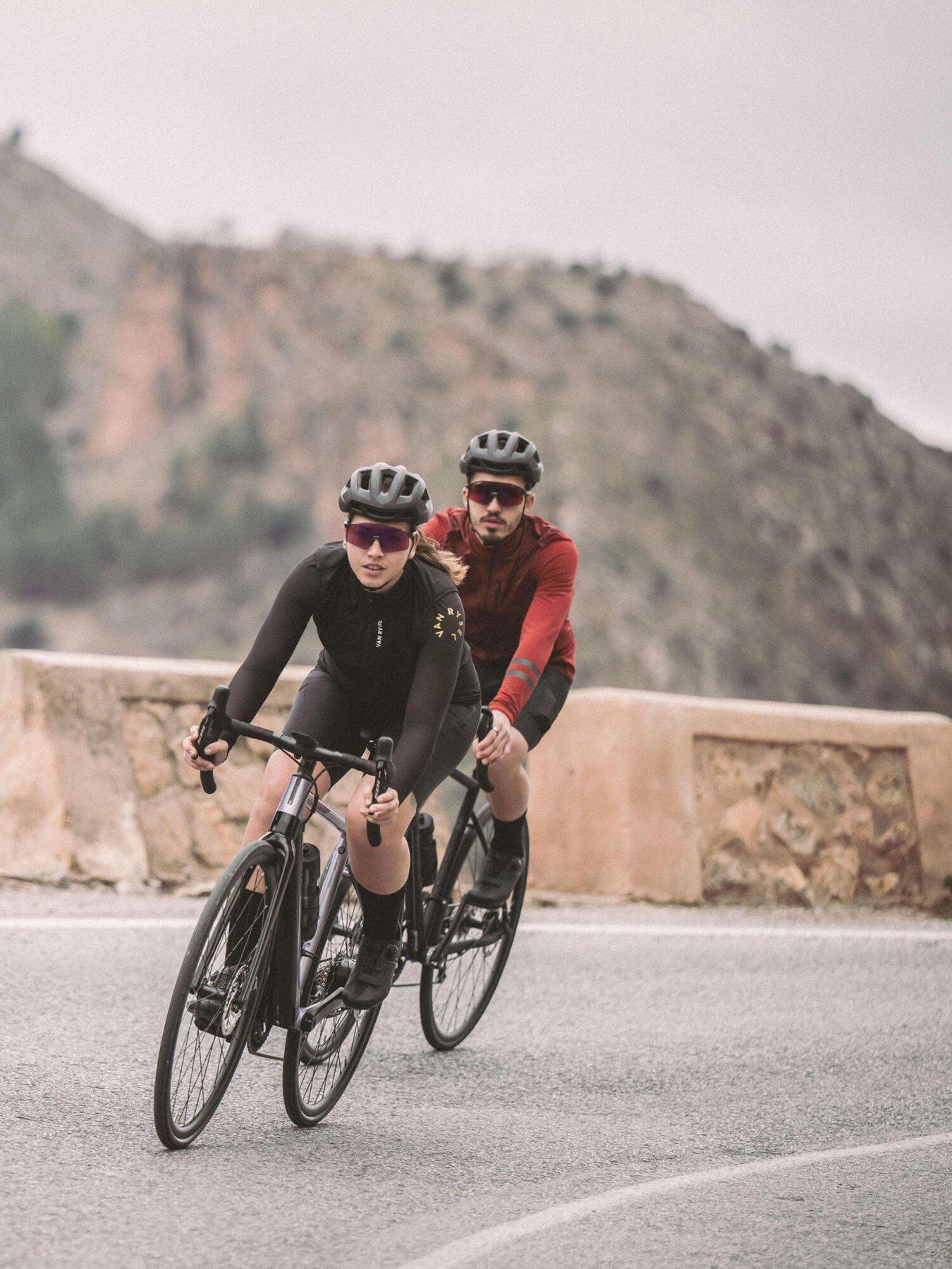  image of decathlon-adult-cycling-glasses-perf-500-light-hd