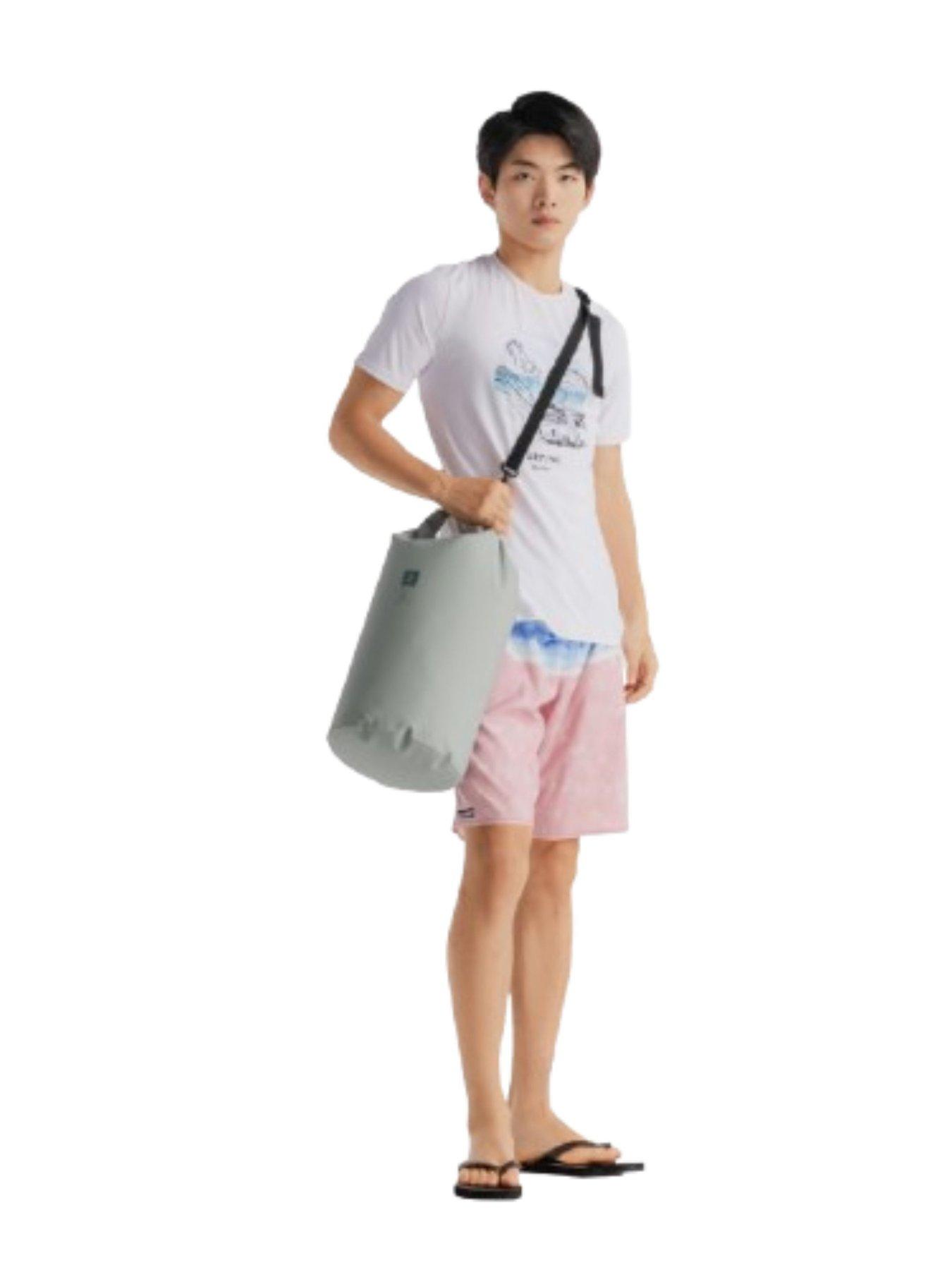  image of decathlon-waterproof-bag-ipx6-20-l