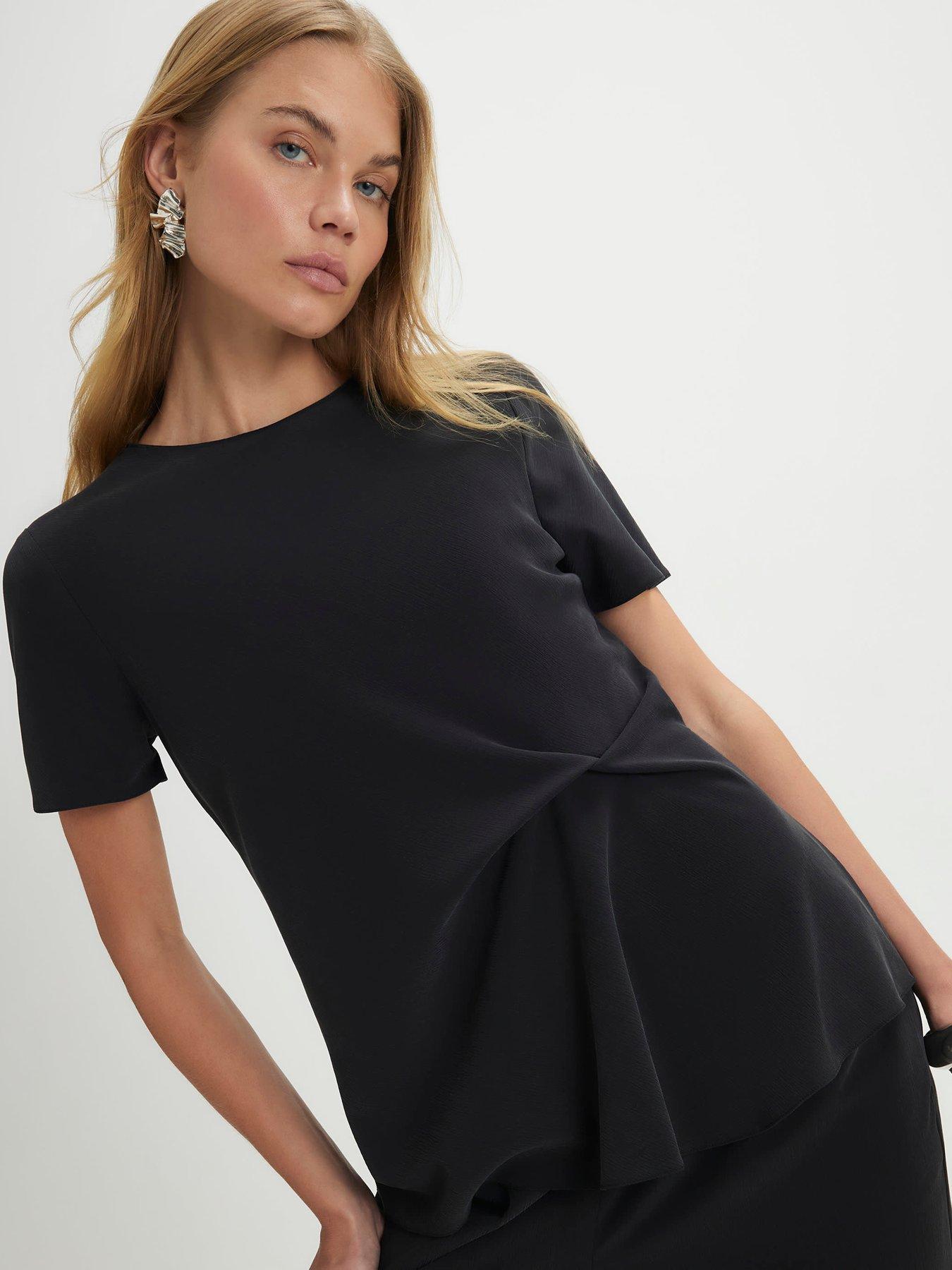 Image 4 of 4 of River Island Short Sleeve Gathered Side Top - Black