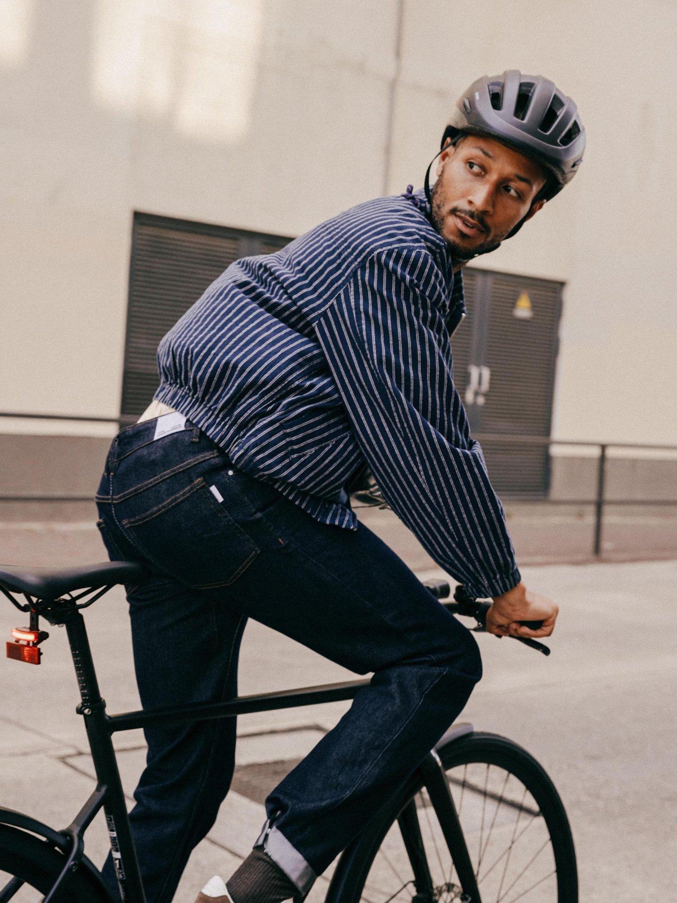  image of decathlon-city-cycling-helmet-500-black