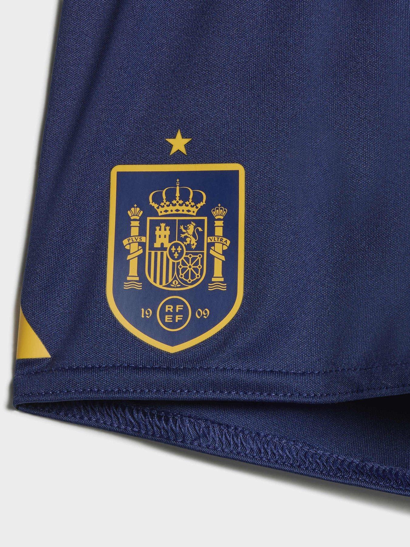 outfit image of adidas-spain-26-home-baby-kit