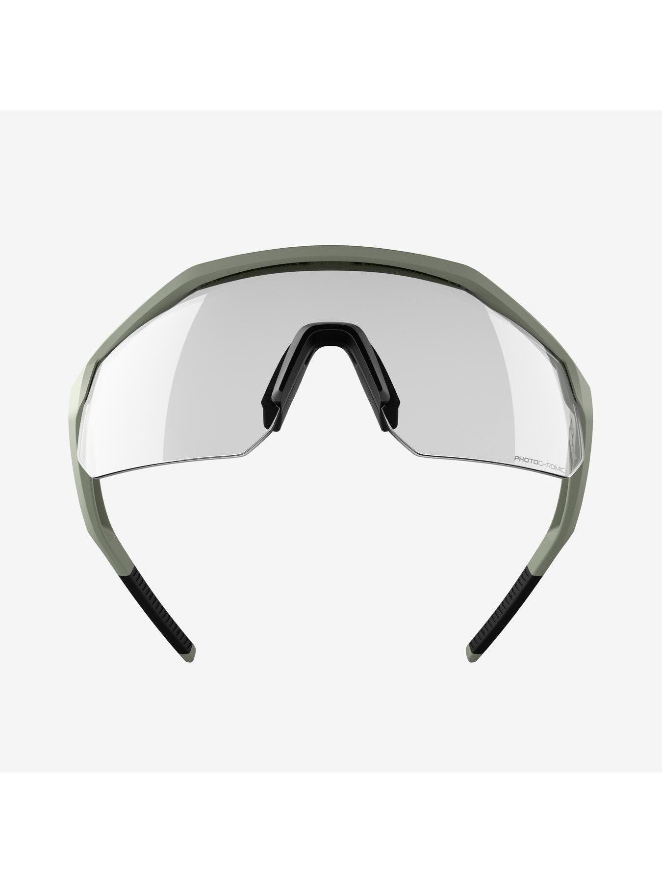Image 2 of 6 of Decathlon Photochromic cycling glasses, category 3, Perf 500 Light - Green