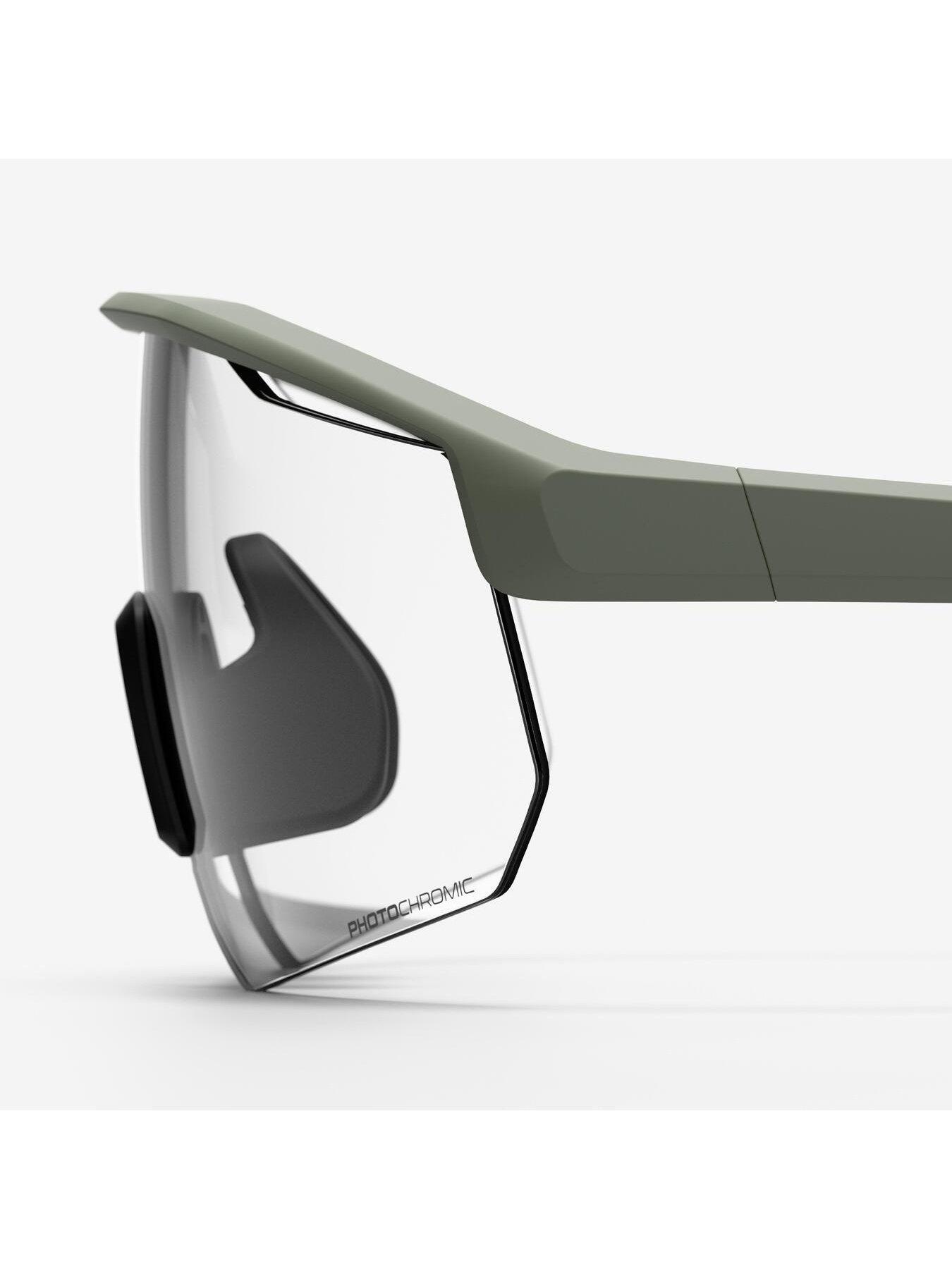 Image 6 of 6 of Decathlon Photochromic cycling glasses, category 3, Perf 500 Light - Green