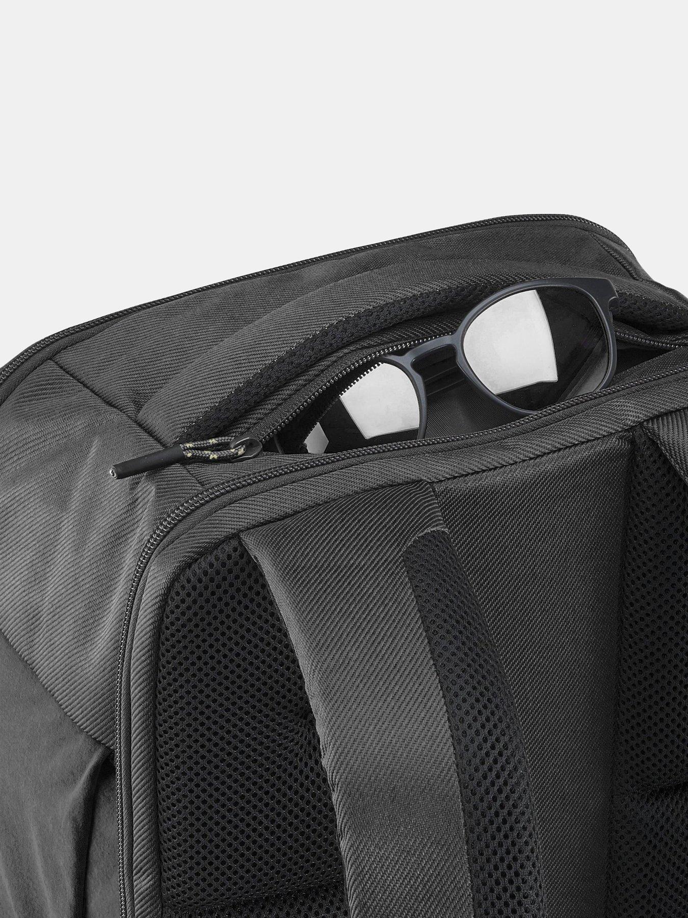 Image 5 of 7 of Decathlon 32 L laptop backpack, Escape 500 - Black