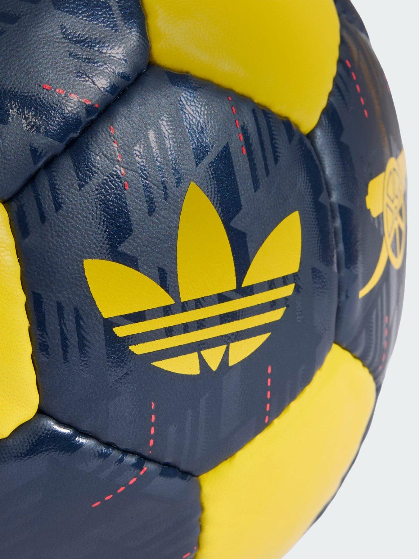 Image 4 of 4 of adidas Arsenal Away Club Ball