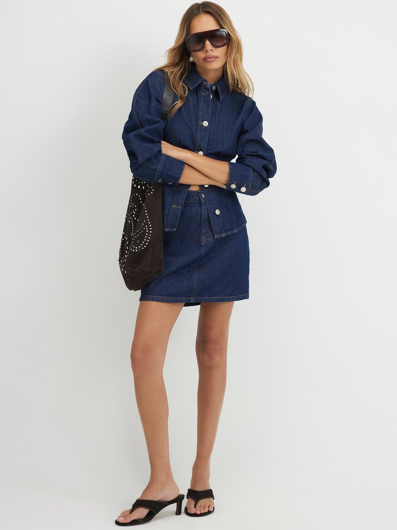 Image 3 of 4 of River Island Denim Fitted Barrel Sleeve Jacket - Blue