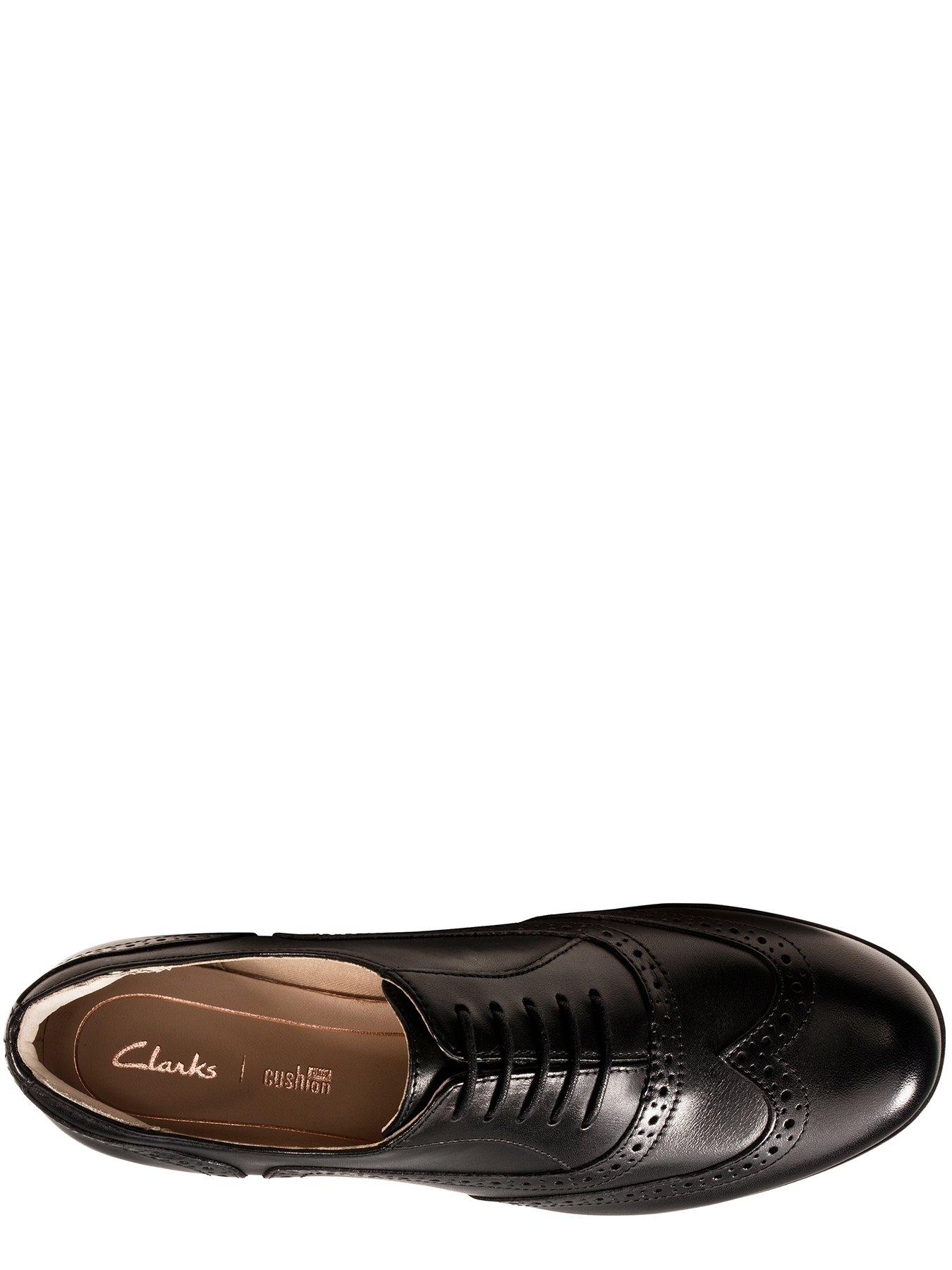 clarks softwear brogues