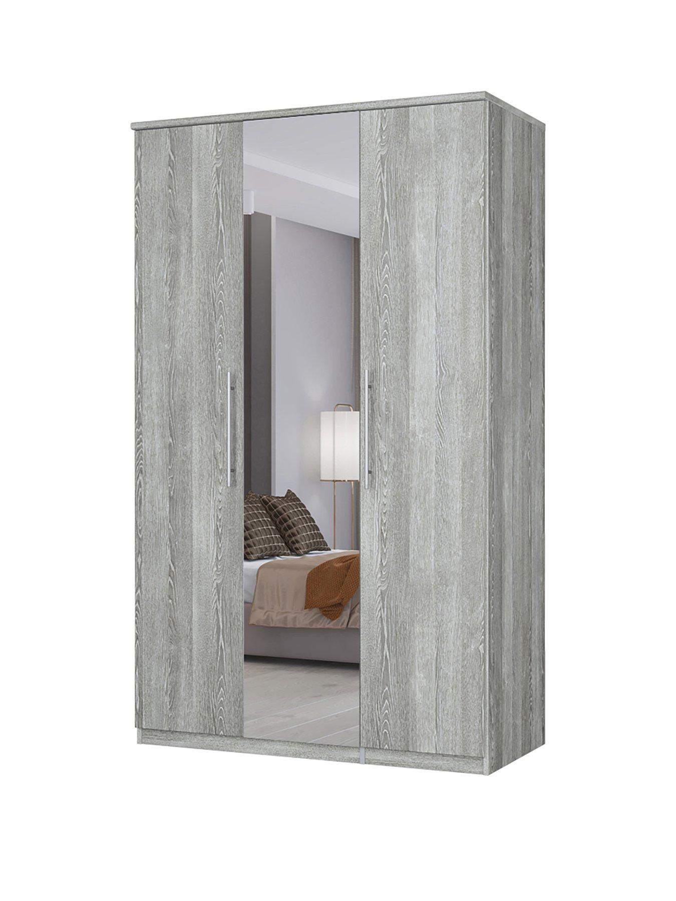 Image 3 of 6 of The Very Collection Home Essentials -&nbsp;Prague 3 Door Mirrored Wardrobe&nbsp;- FSC&reg; Certified