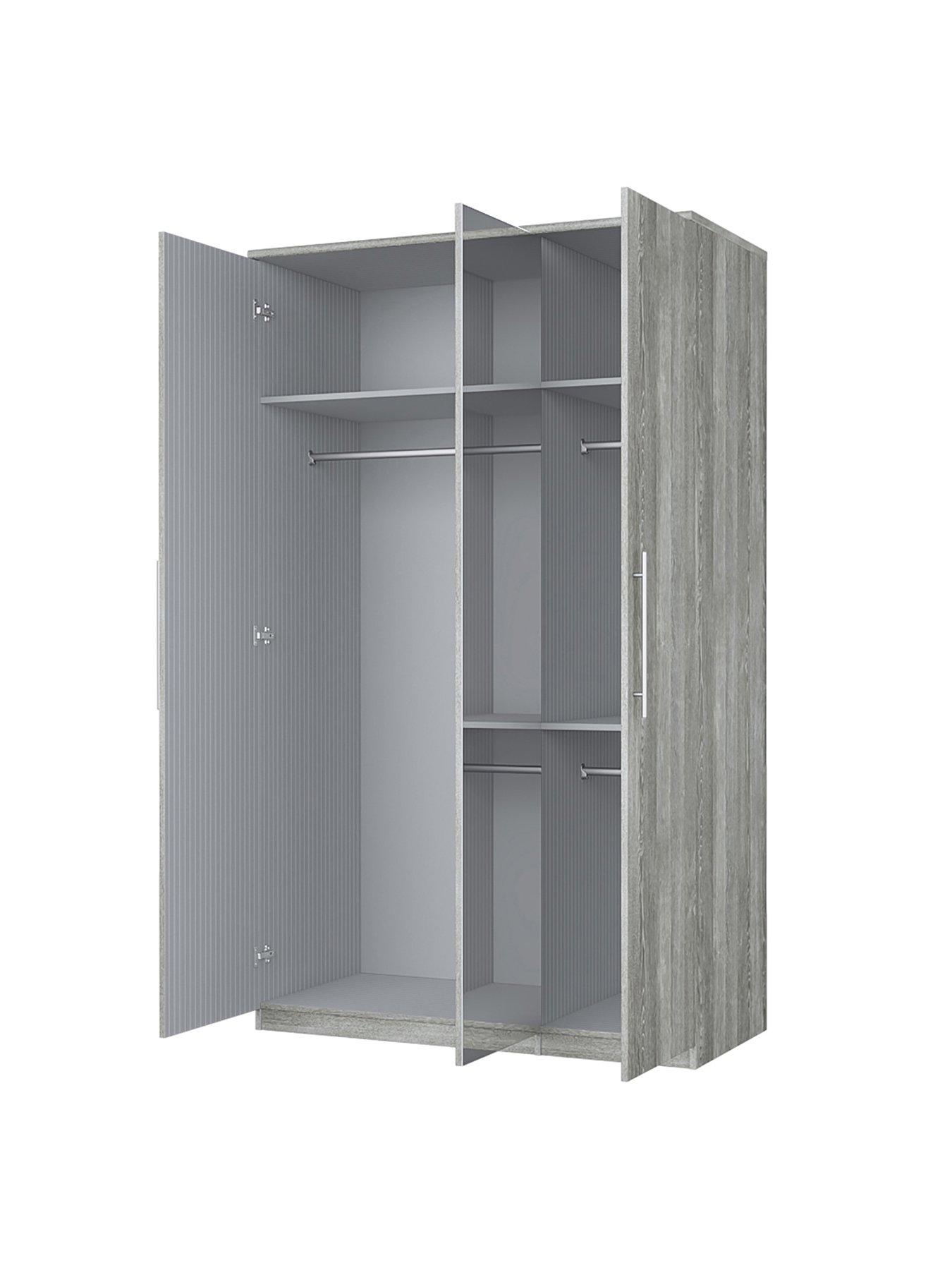 Image 4 of 6 of The Very Collection Home Essentials -&nbsp;Prague 3 Door Mirrored Wardrobe&nbsp;- FSC&reg; Certified