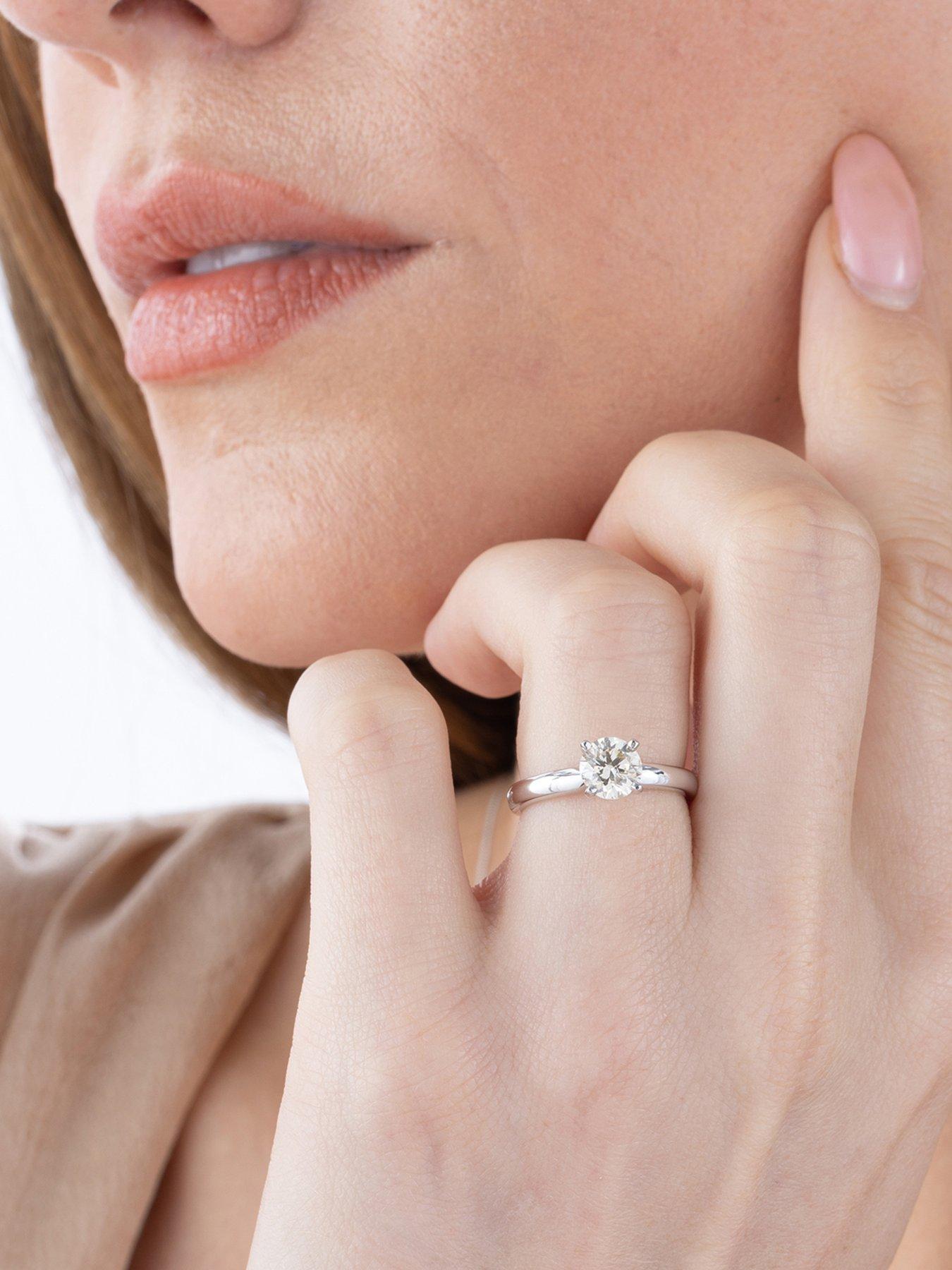 Image 3 of 4 of Love DIAMOND 18 Carat White Gold 1 Carat Certified Diamond Solitaire Ring