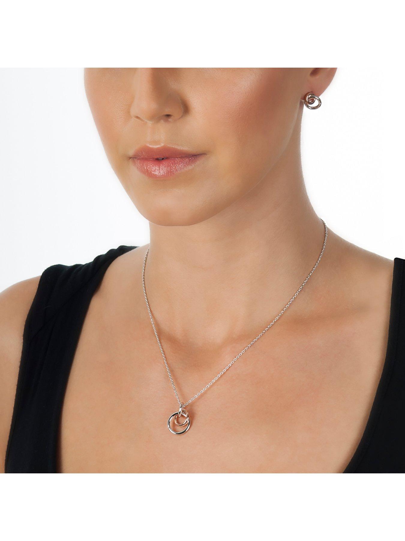 Hot diamonds necklace on sale and earrings set