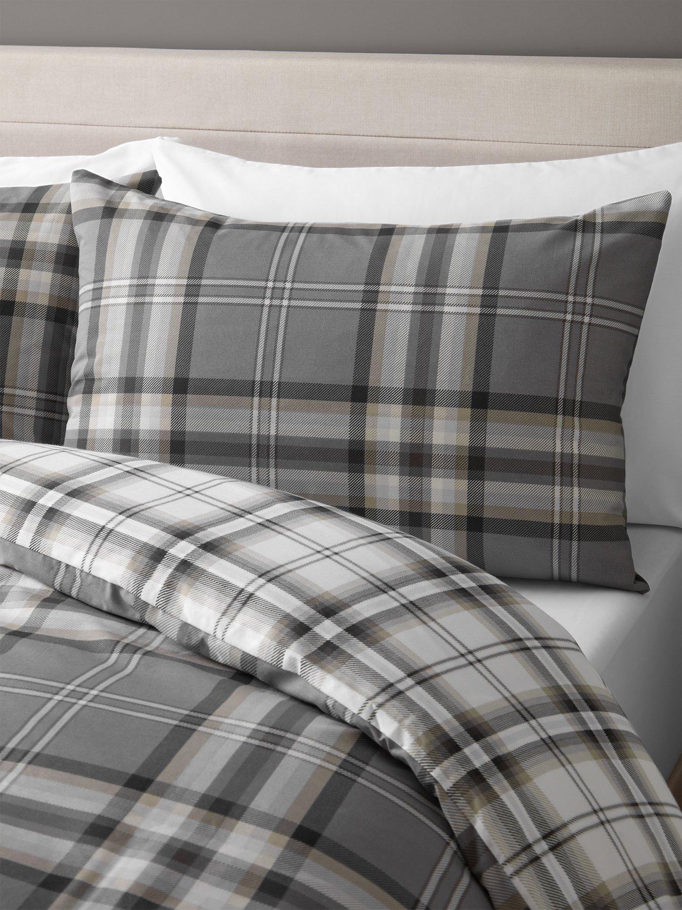 Image 4 of 5 of Catherine Lansfield Kelso&nbsp;Duvet Cover Set &nbsp;- Charcoal Grey