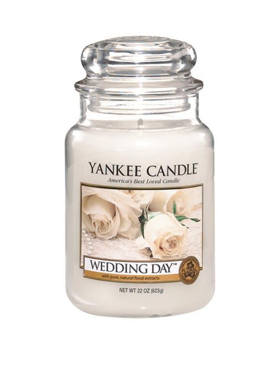 front image of yankee-candle-large-jar-wedding-day