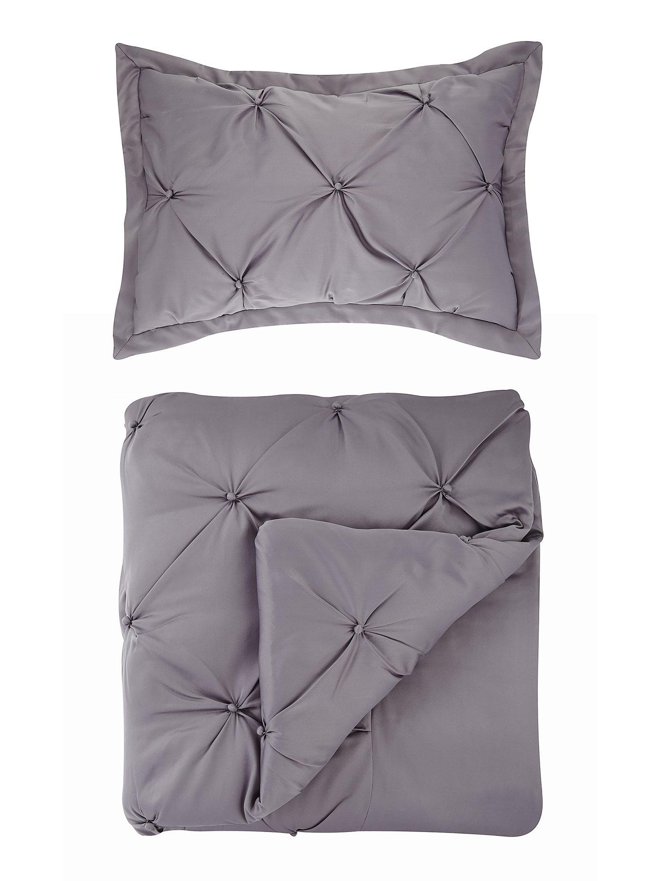 The Very Collection Boston Bedspread Throw and Pillow Shams - Silver