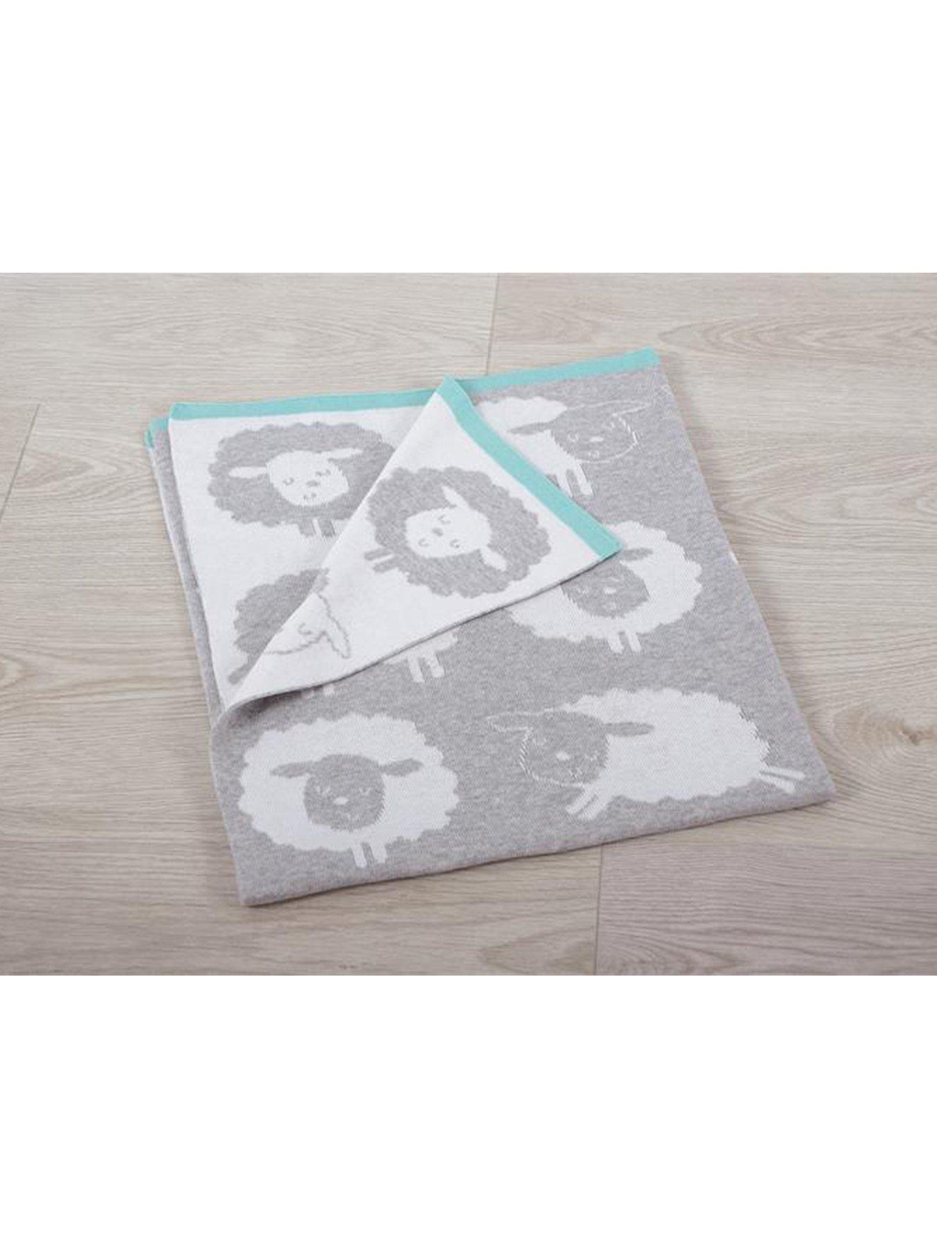 stillFront image of silvercloud-counting-sheep-pram-blanket