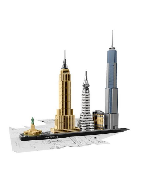 stillFront image of lego-architecture-21028-new-york-city