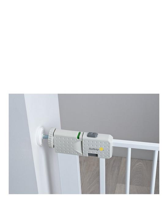 stillFront image of safety-1st-securtech-simply-close-metal-baby-safety-gate