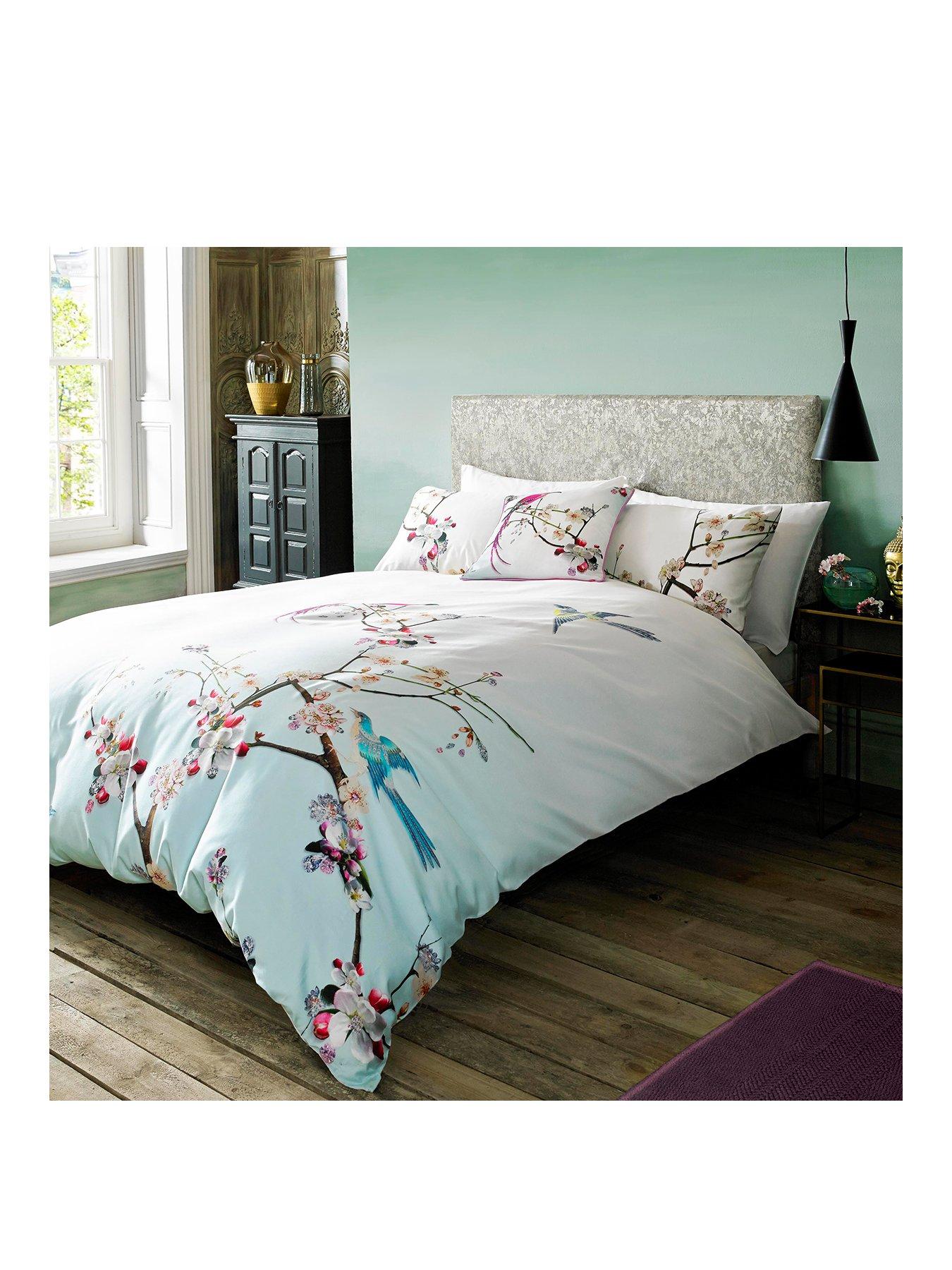 Ted Baker Flight Of The Orient 100 Cotton 220 Thread Count Duvet