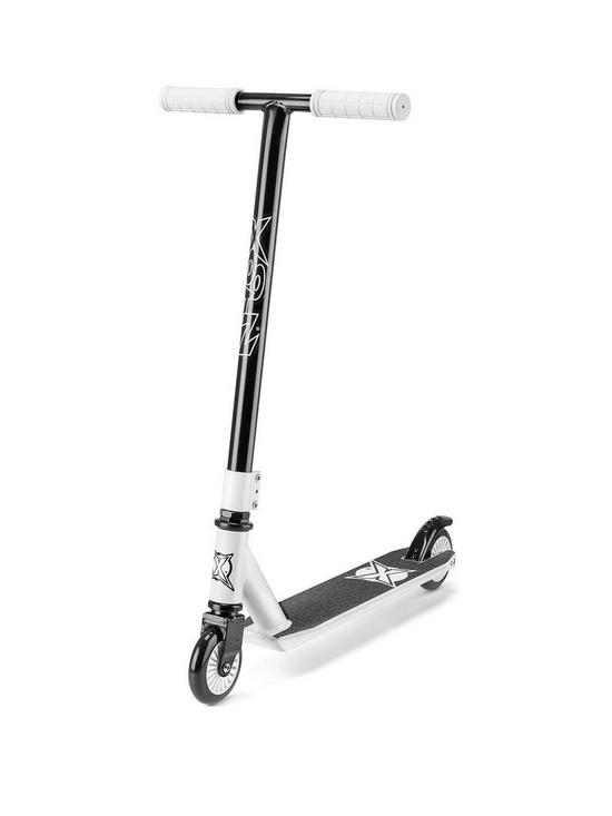 front image of xootz-invert-t-bar-stunt-scooter