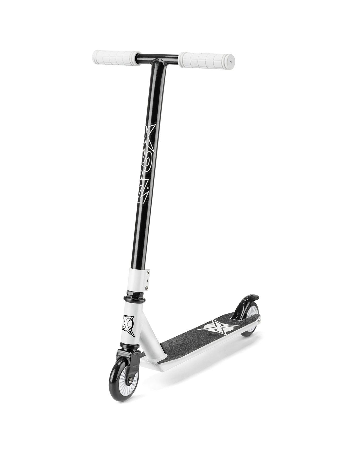 Image 2 of 7 of XOOTZ Invert T-Bar Stunt Scooter