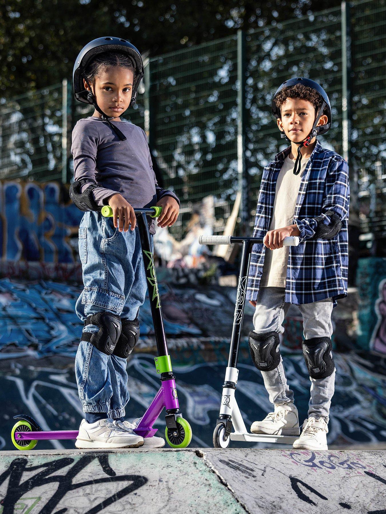Image 1 of 7 of XOOTZ Toxic T-Bar Stunt Scooter Purple &amp; Green