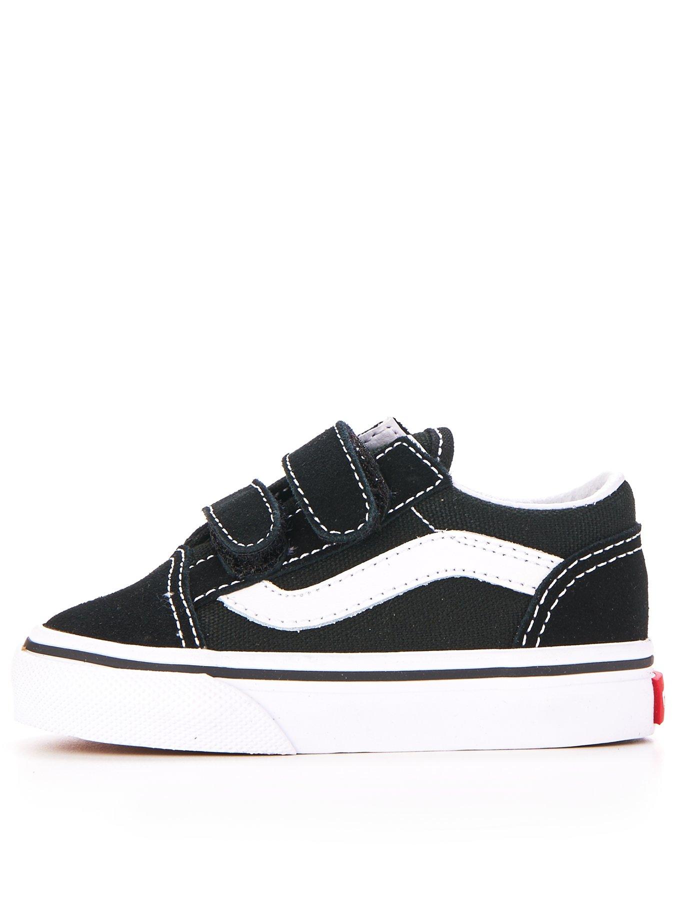 Image 1 of 6 of Vans Infant Unisex Old Skool Trainer - Black