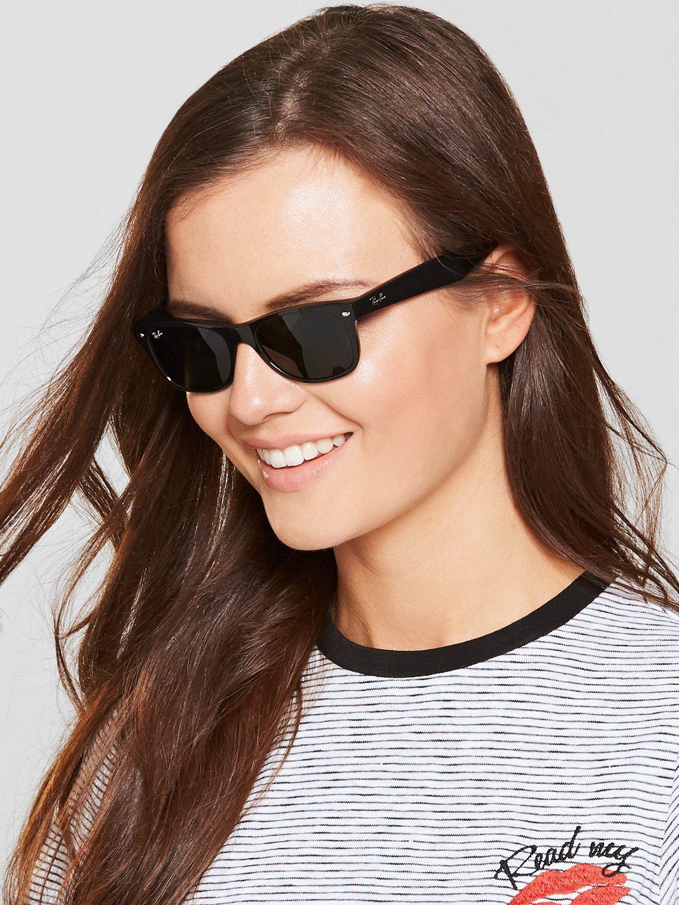 ray ban black wayfarer