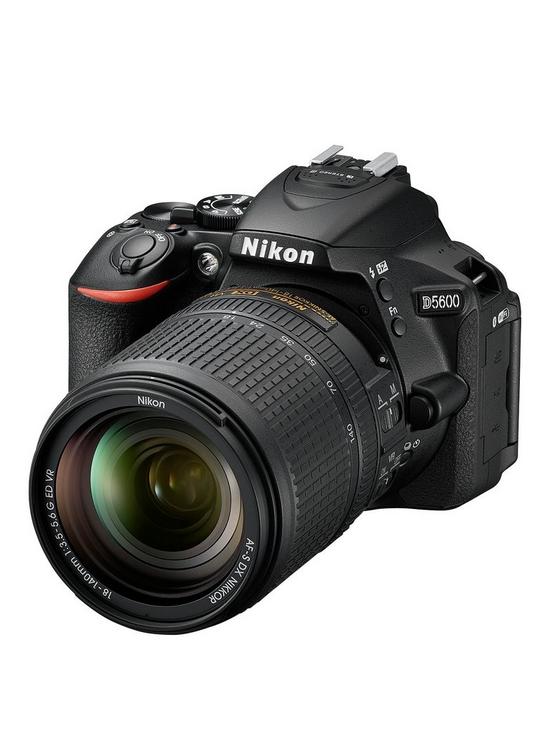 front image of nikon-d5600-digital-slr-camera-with-af-s-18-140-vr-lens