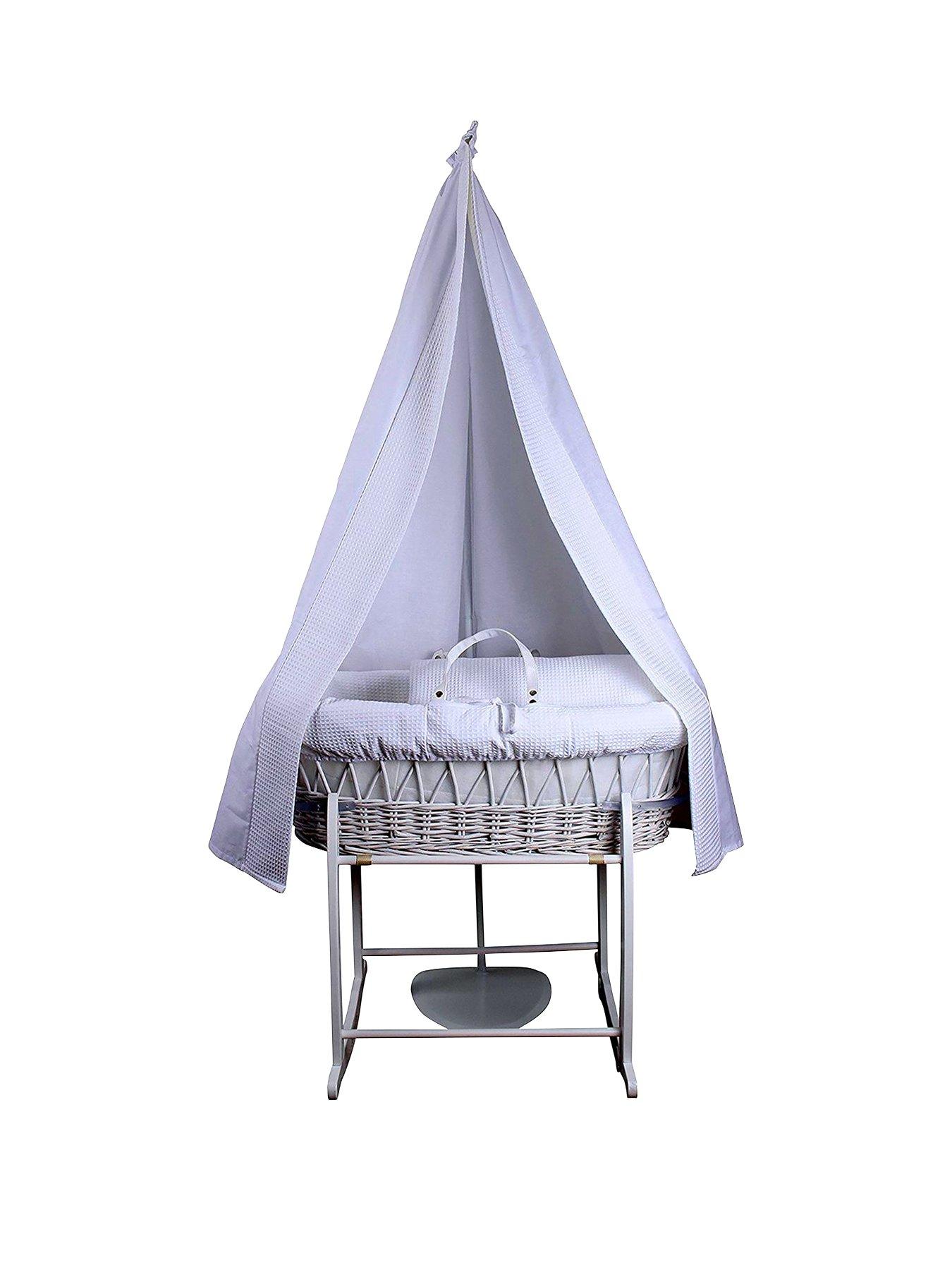 moses basket with stand and drapes