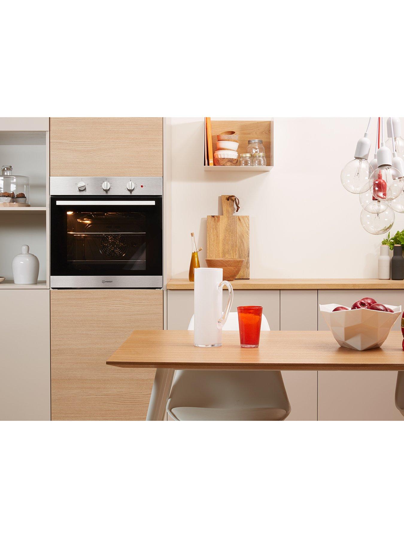 Image 4 of 7 of Indesit Aria IFW6330IXUK Built-In Single Electric Oven&nbsp;- Stainless Steel
