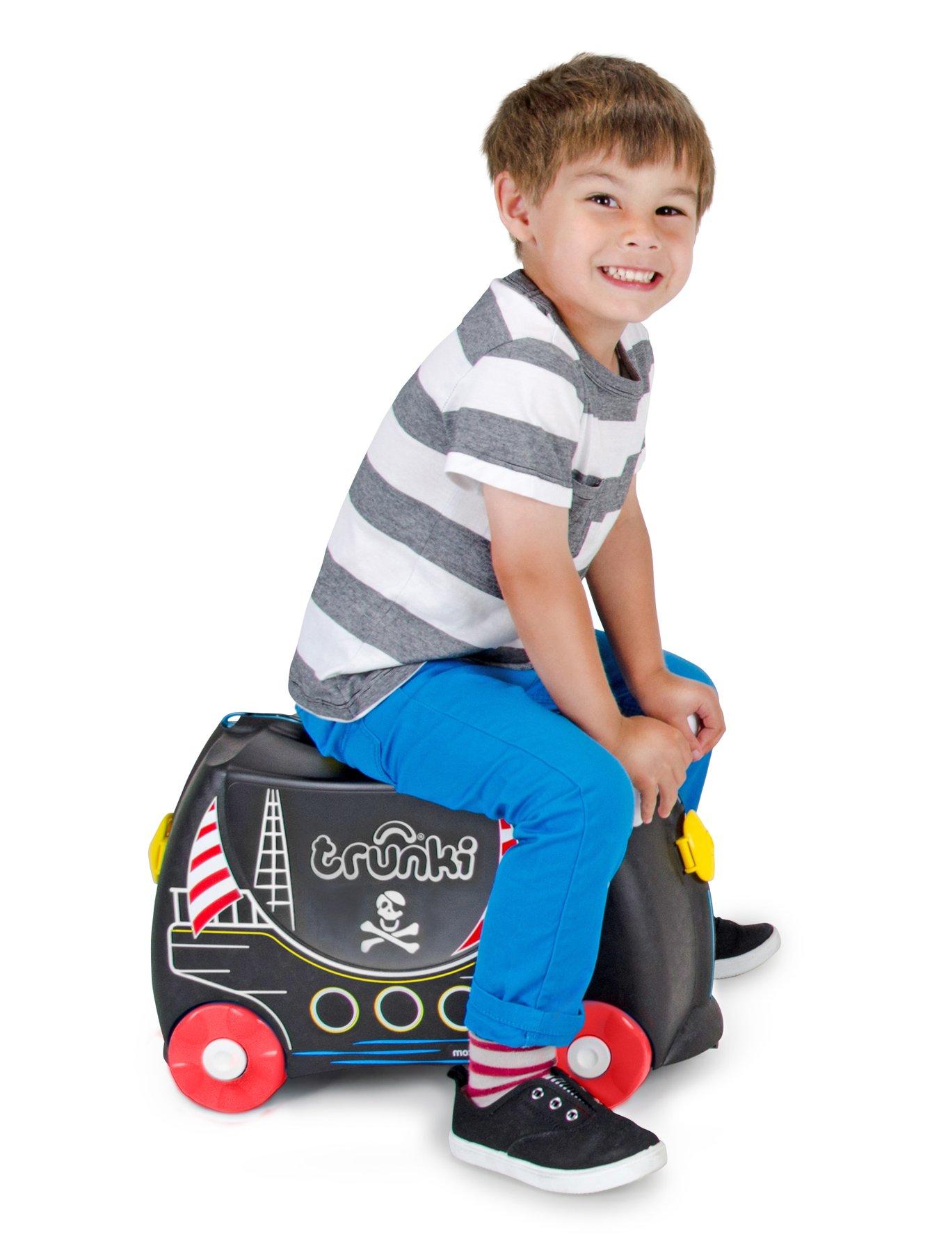 Image 4 of 8 of trunki Ride-On Suitcase - Pedro the Pirate Ship