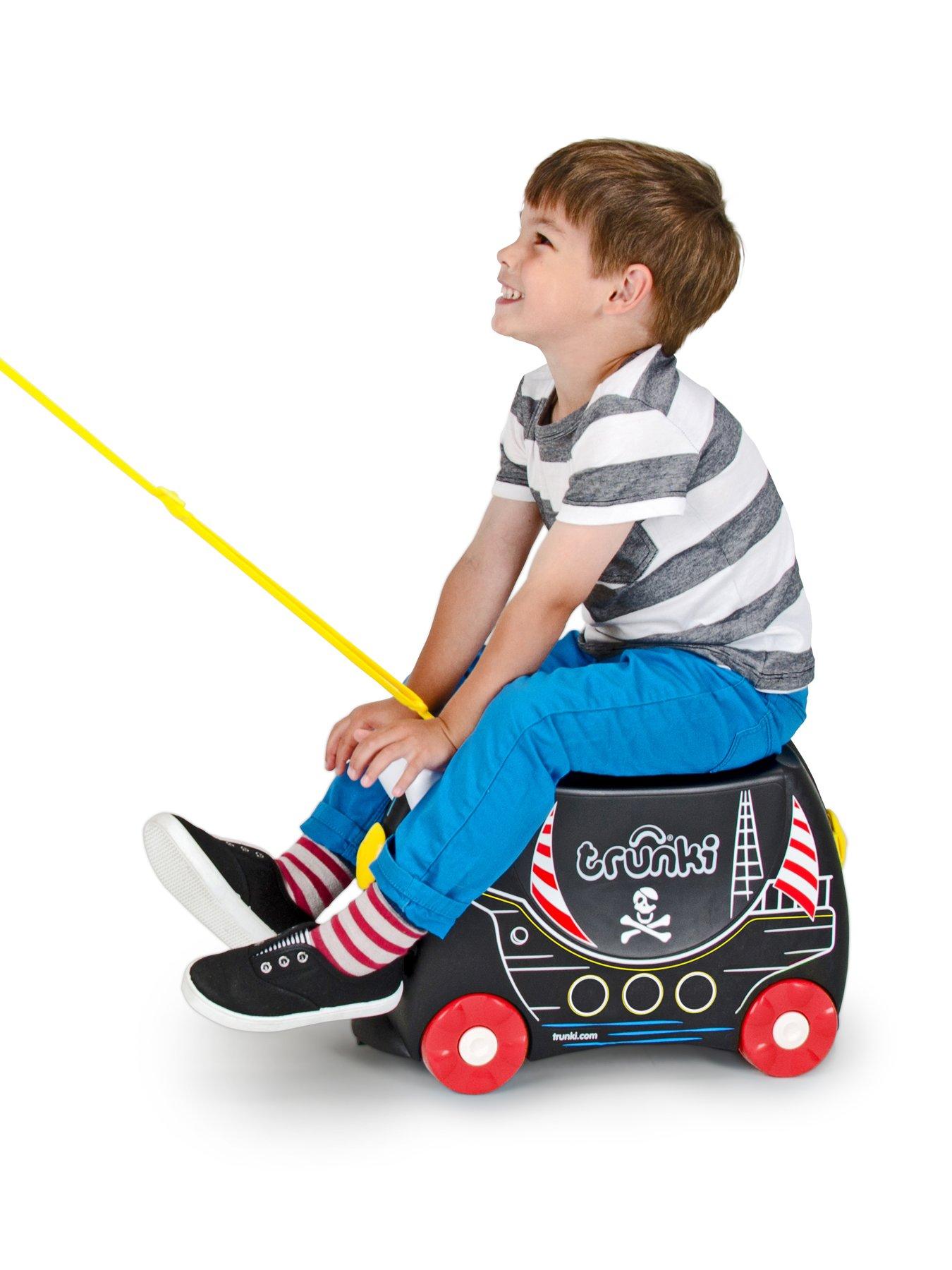 Image 5 of 8 of trunki Ride-On Suitcase - Pedro the Pirate Ship