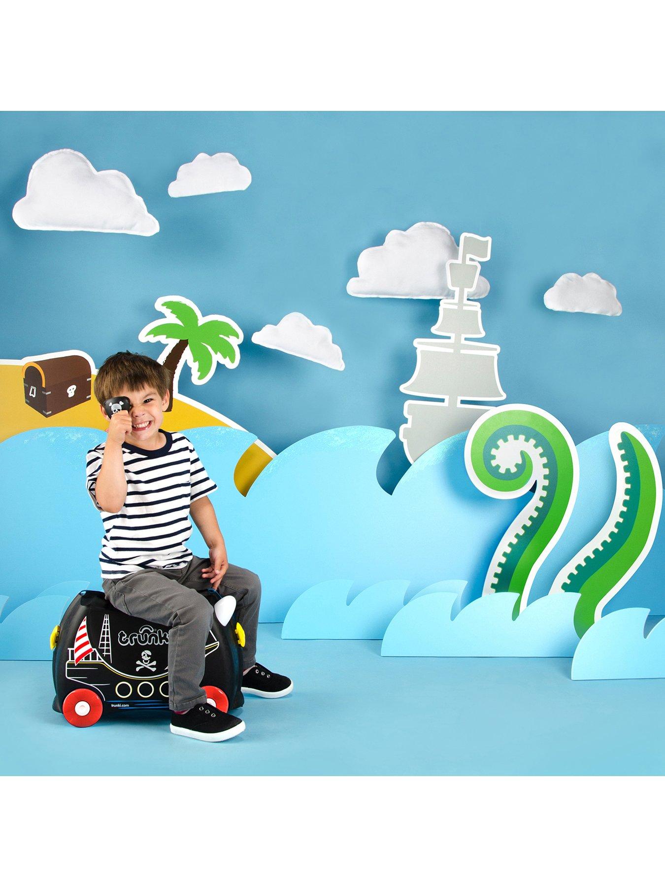 Image 7 of 8 of trunki Ride-On Suitcase - Pedro the Pirate Ship