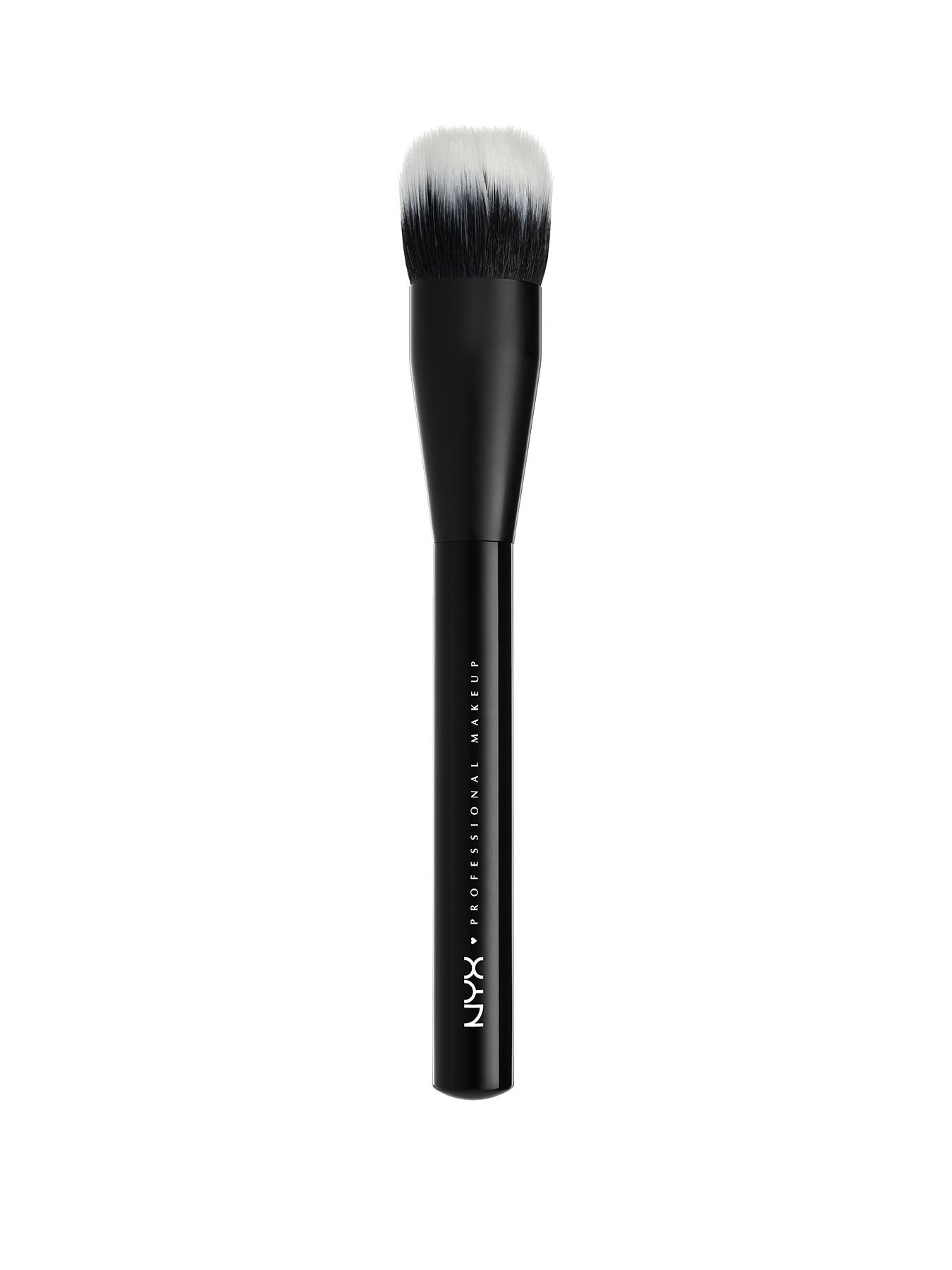 Image 1 of 1 of NYX PROFESSIONAL MAKEUP Pro Brush Dual Fibre Foundation Brush