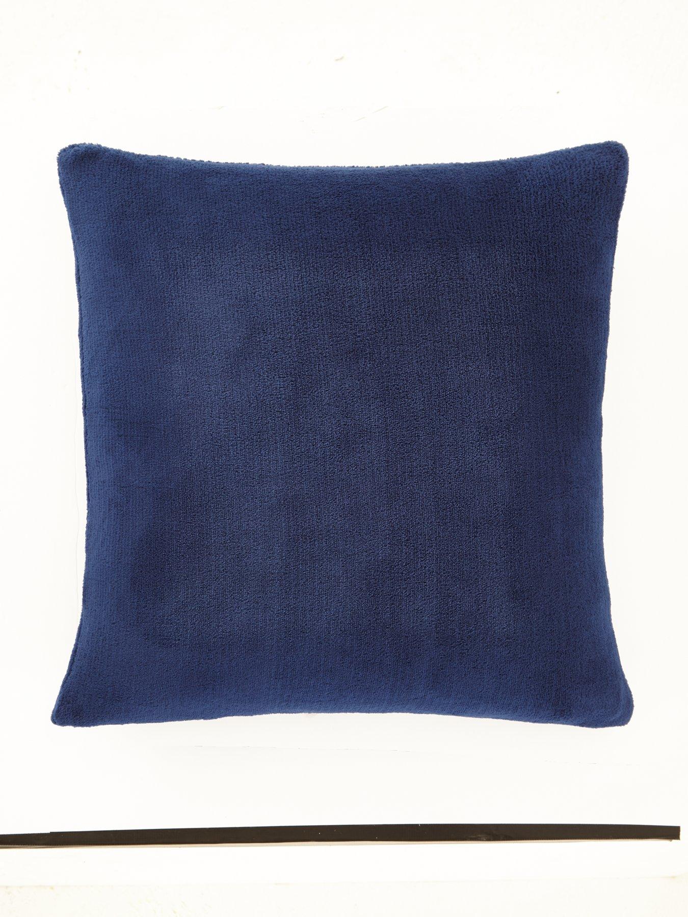 The Very Collection Microfleece Cushion