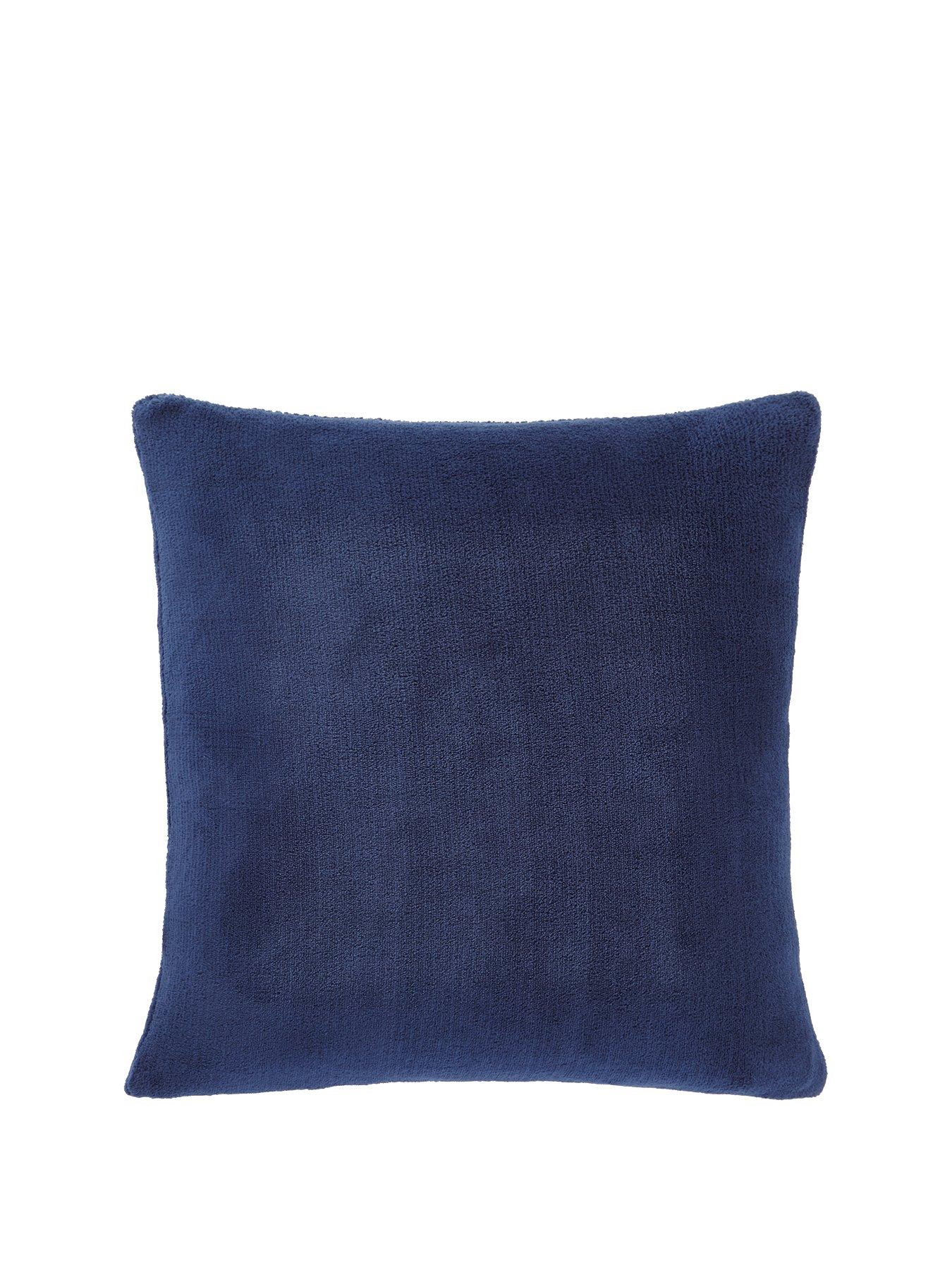 The Very Collection Microfleece Cushion