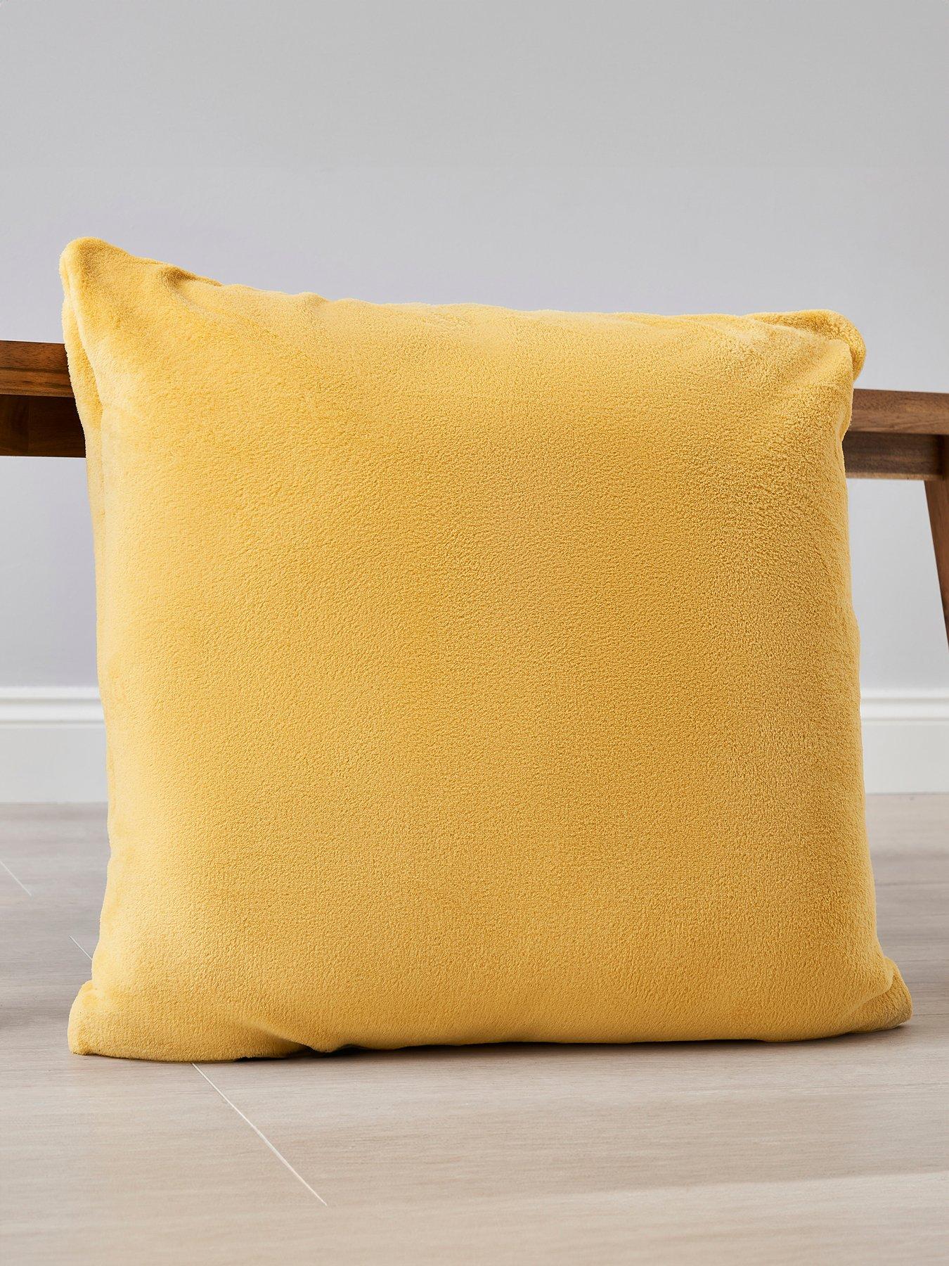 The Very Collection Microfleece Cushion