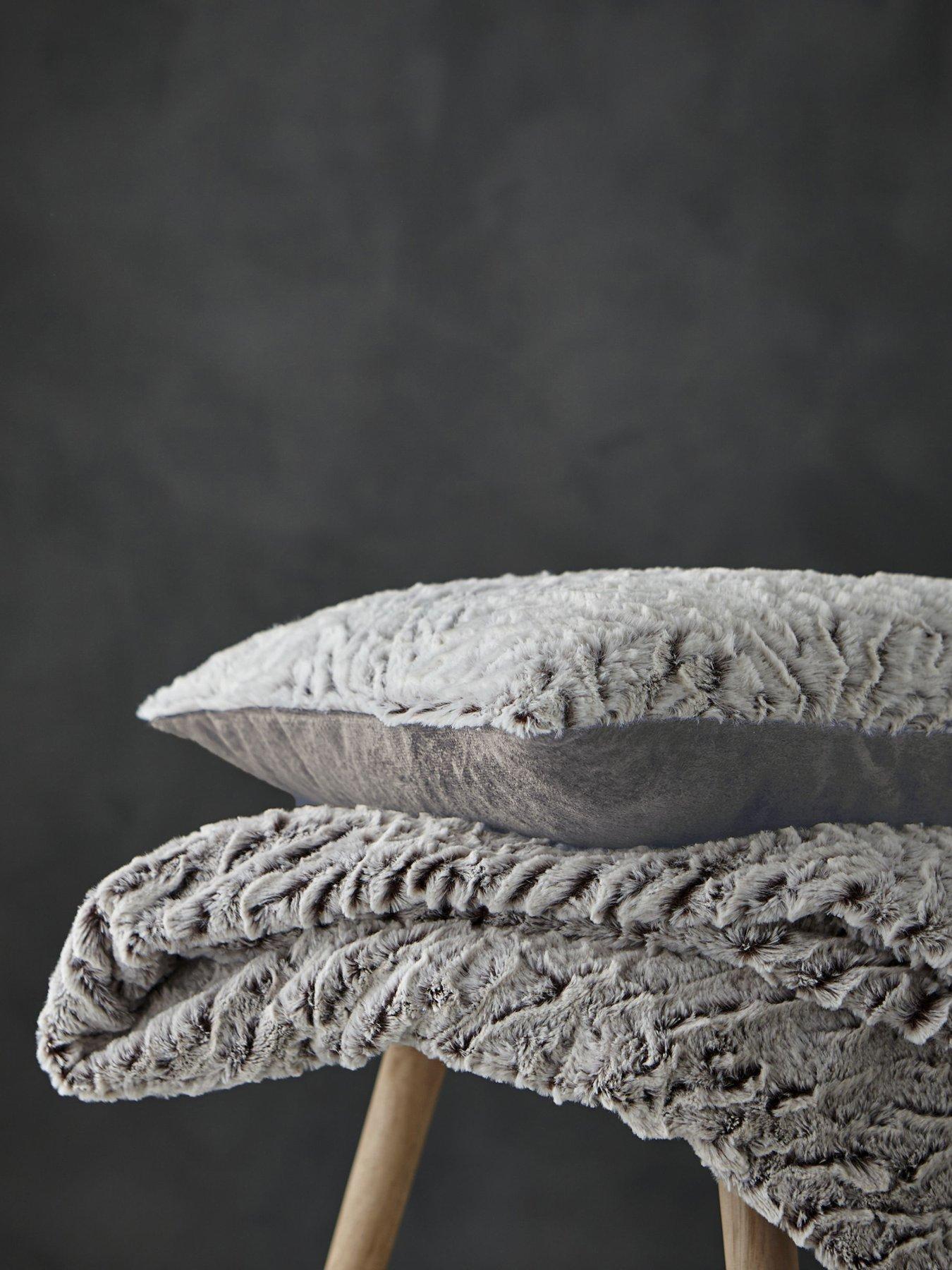 catherine-lansfield-faux-fur-wolf-cushion
