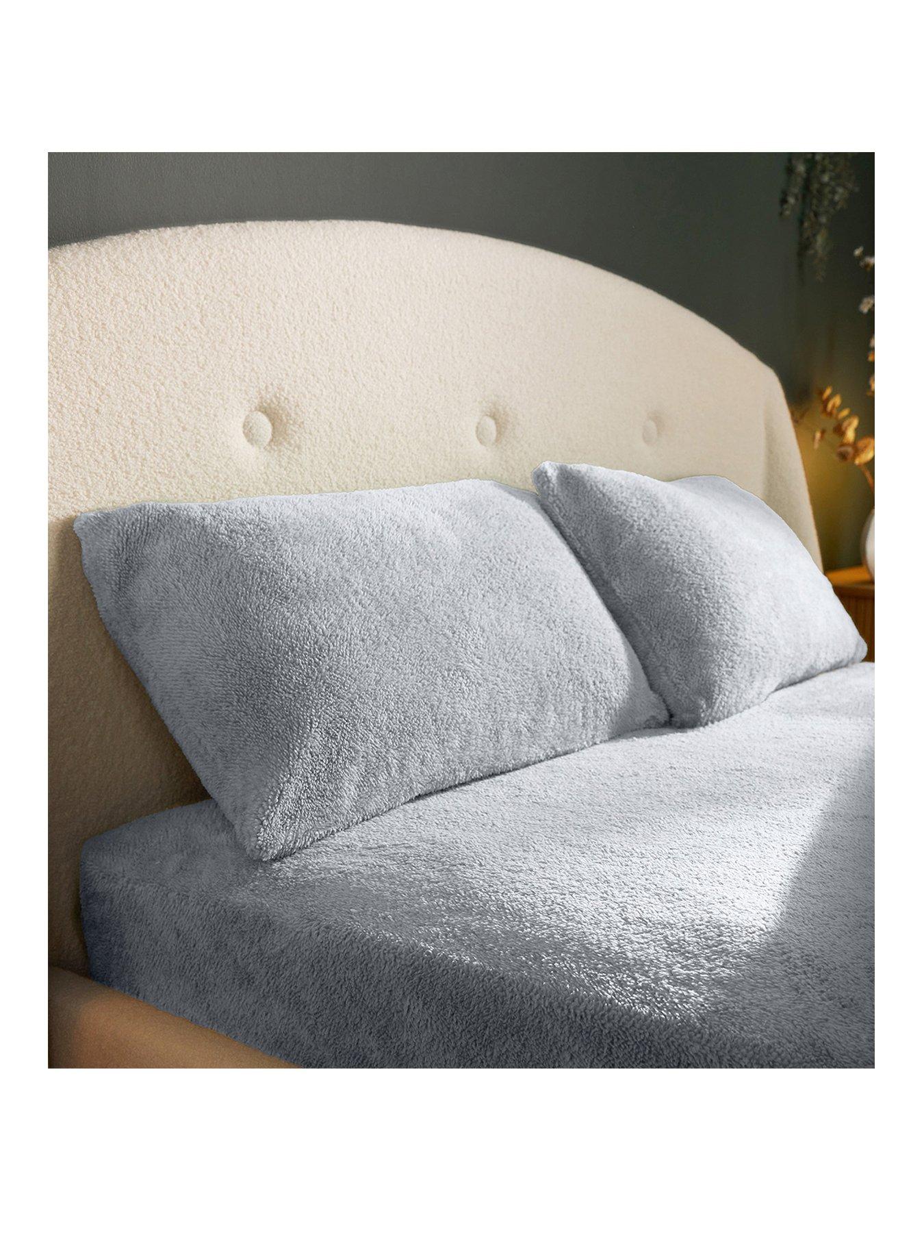 Image 2 of 7 of Silentnight Teddy Bear Fleece Fitted Sheet