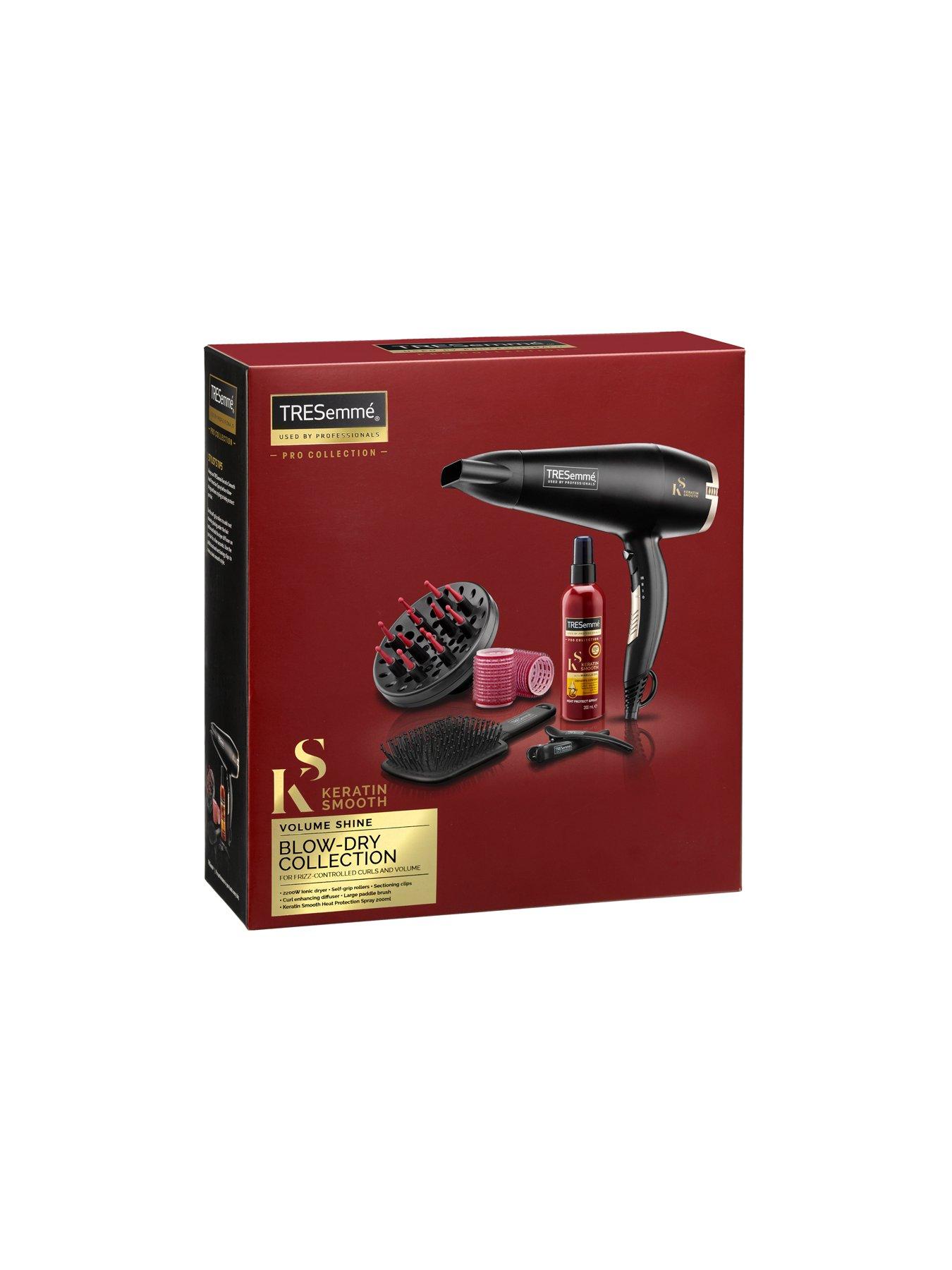 Image 4 of 4 of TRESemme Salon Smooth Blow-Dry Collection
