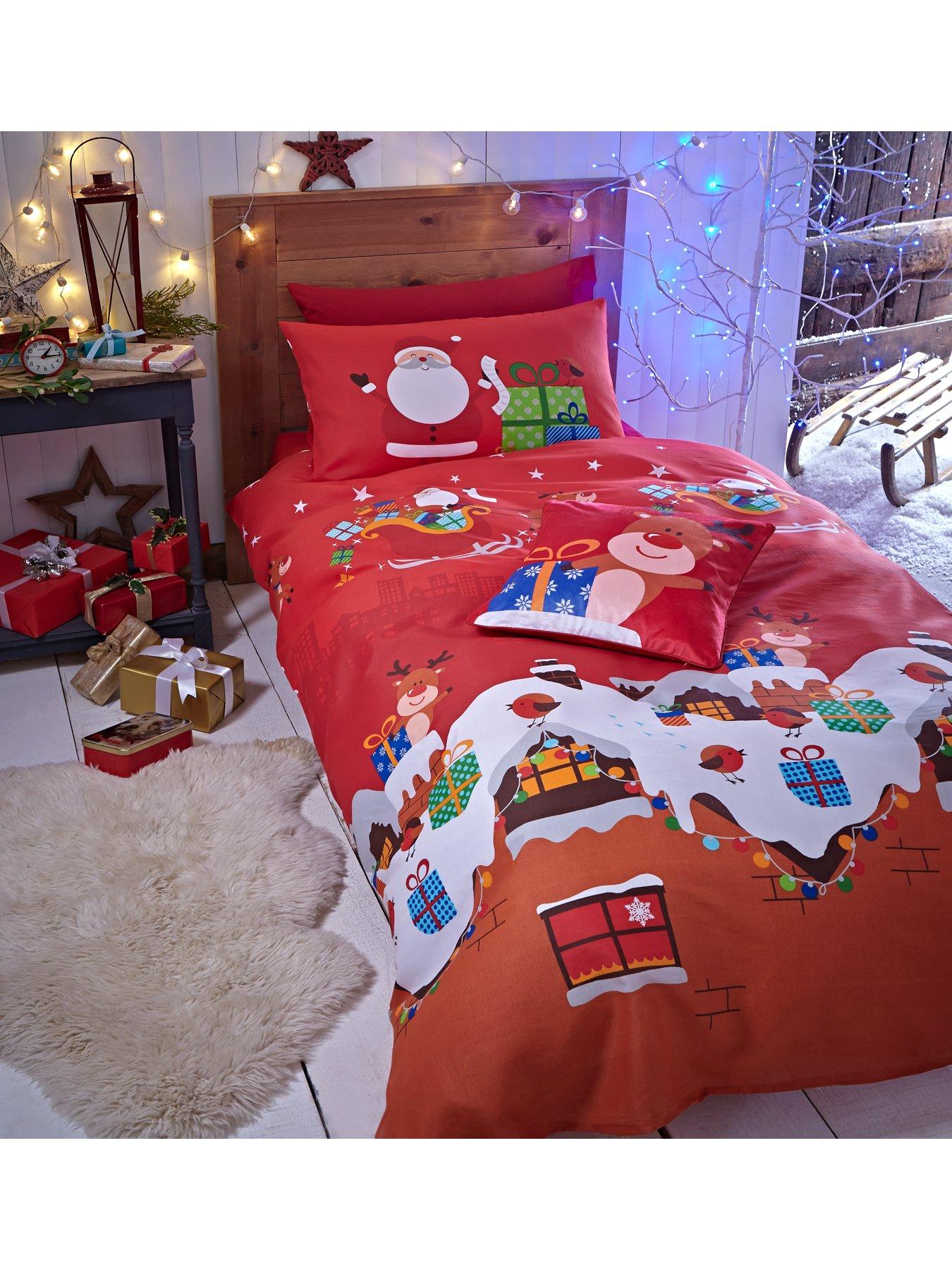 Catherine Lansfield Santas Christmas Presents Duvet Cover Set - Red
