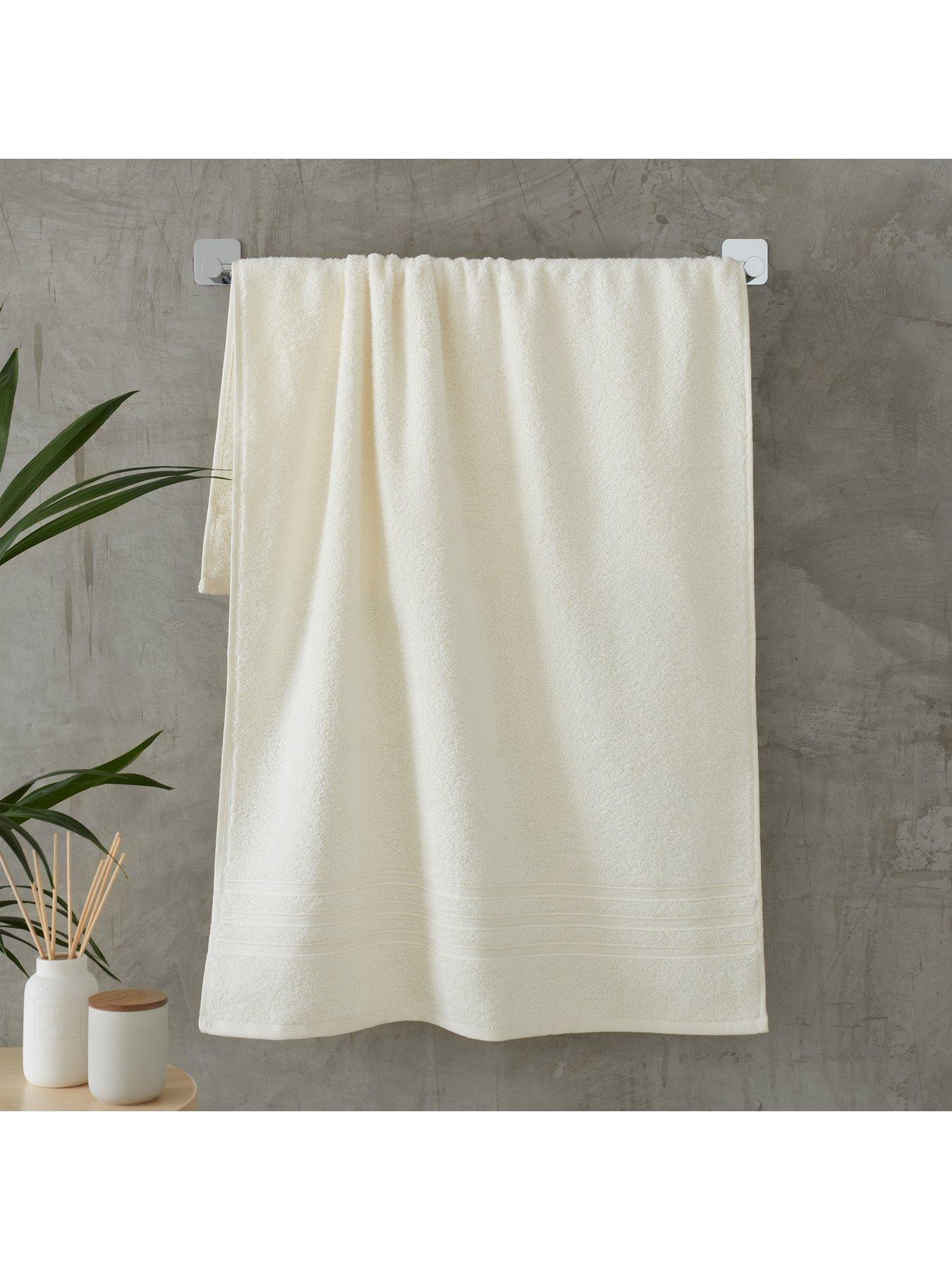 Image 4 of 6 of Catherine Lansfield Zero Twist Bath Sheet Pair