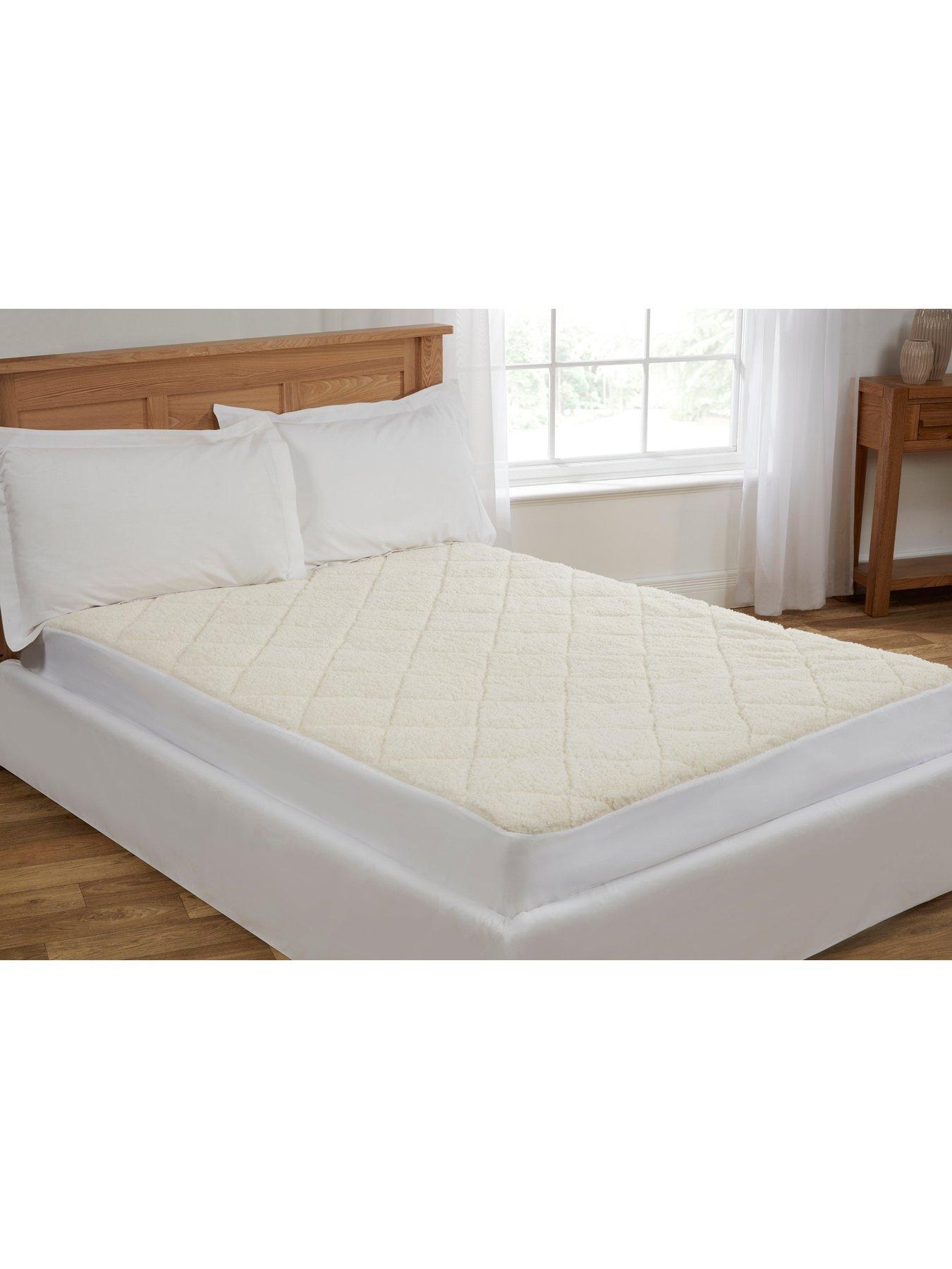 Image 4 of 4 of The Very Collection Super Soft Teddy Fleece Mattress Protector